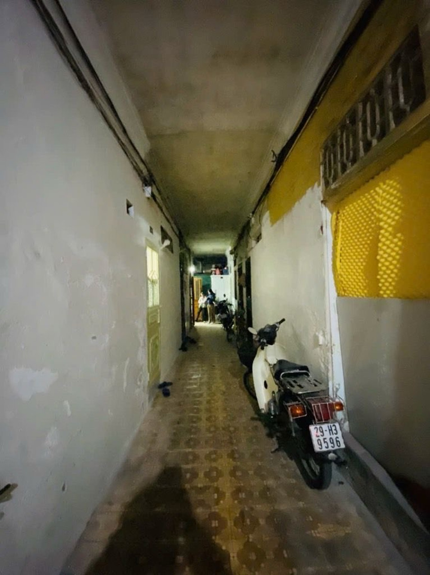 Bán nhà Lò Đúc - diện tích 40m2 1 tầng - Ô TÔ ĐỖ GẦN - giá 2,75 tỷ