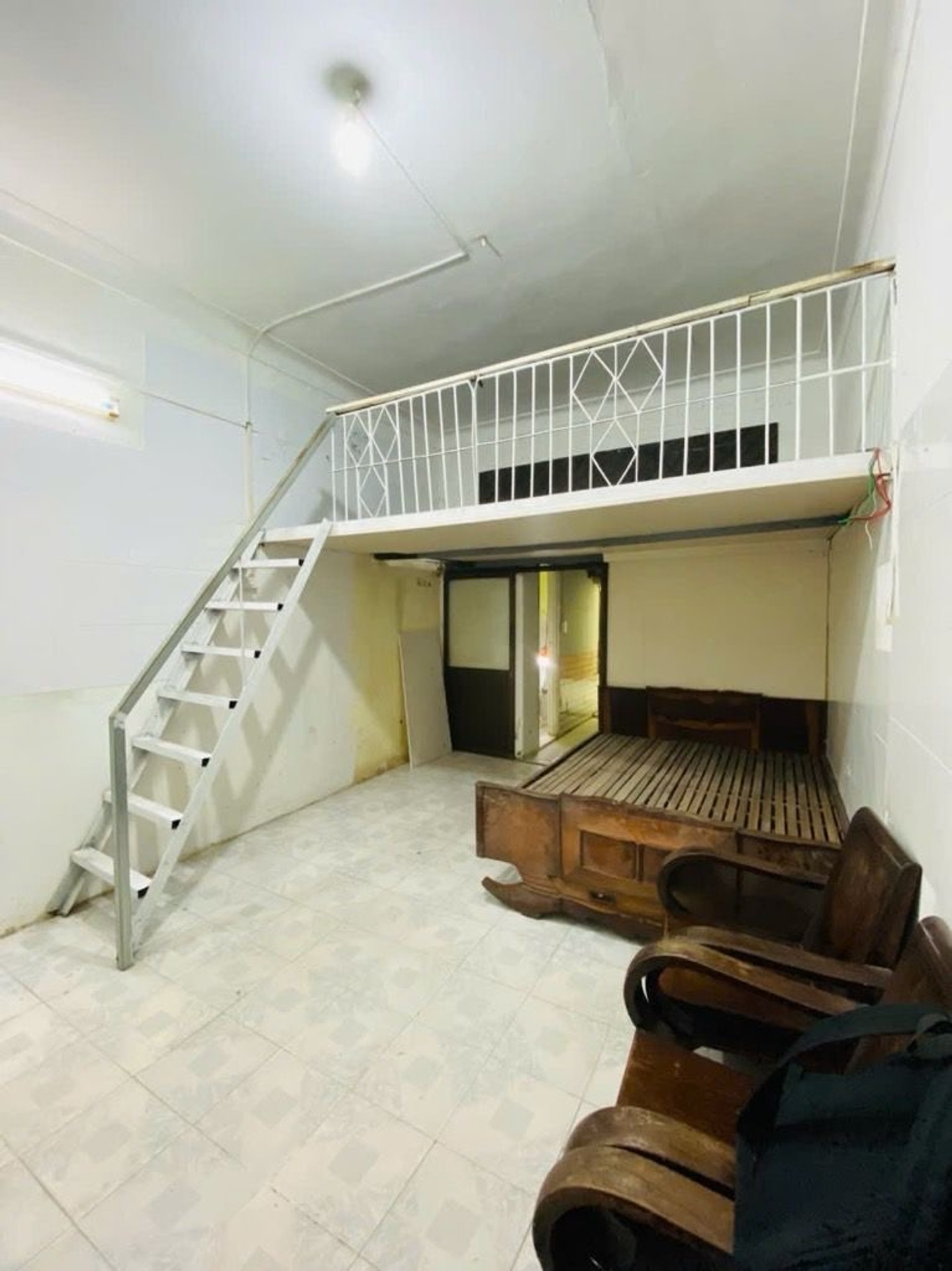 Bán nhà Lò Đúc - diện tích 40m2 1 tầng - Ô TÔ ĐỖ GẦN - giá 2,75 tỷ
