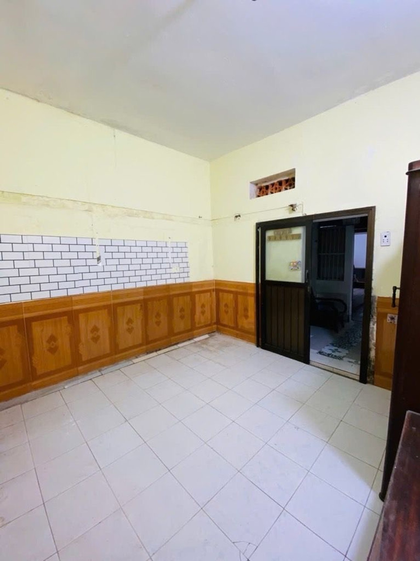 Bán nhà Lò Đúc - diện tích 40m2 1 tầng - Ô TÔ ĐỖ GẦN - giá 2,75 tỷ