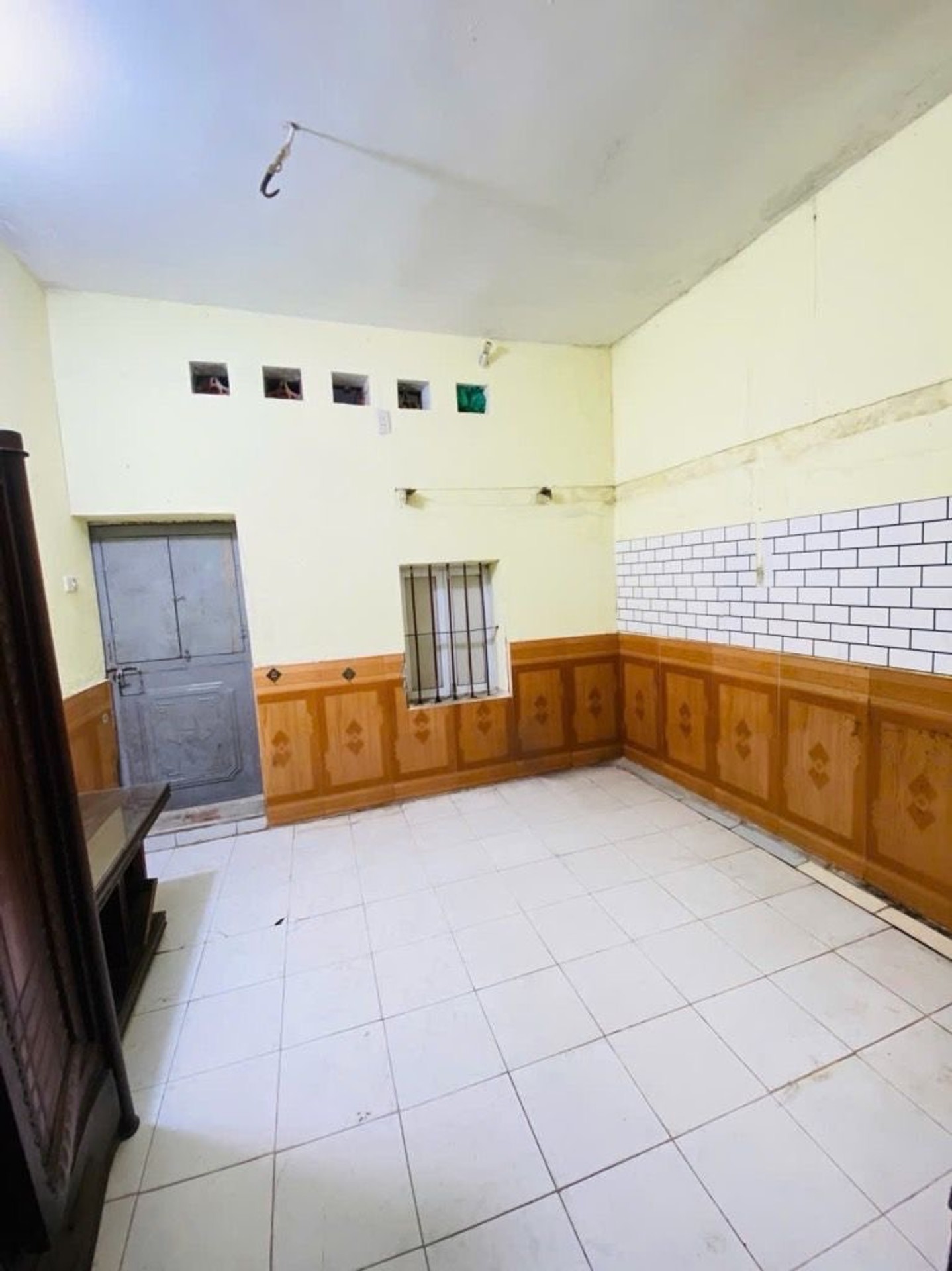 Bán nhà Lò Đúc - diện tích 40m2 1 tầng - Ô TÔ ĐỖ GẦN - giá 2,75 tỷ