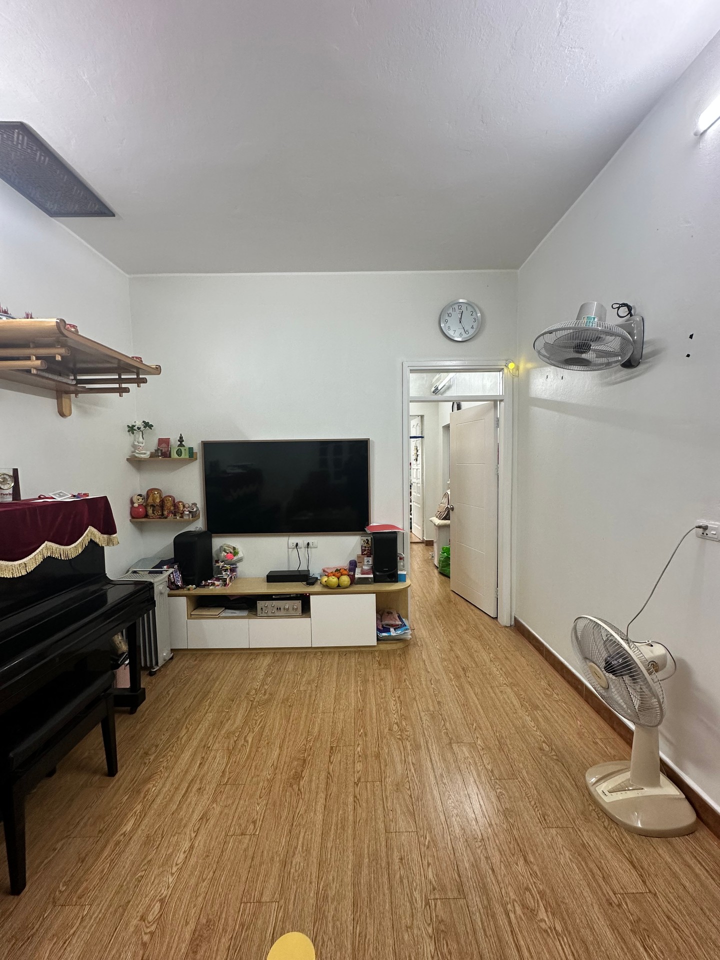 Bán nhà Lạc Trung - diện tích 52m2 1 tầng - Lô góc - giá 5,5 tỷ