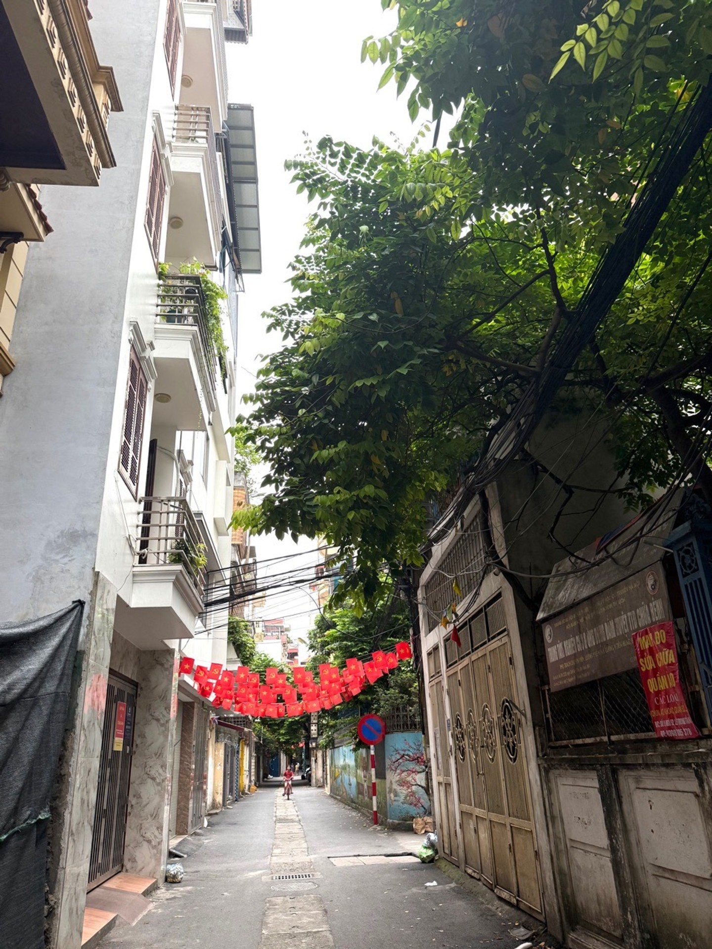 Bán nhà Nguyễn Viết Xuân - diện tích 75m2 4 tầng - Ô tô đỗ cổng - giá 19 tỷ