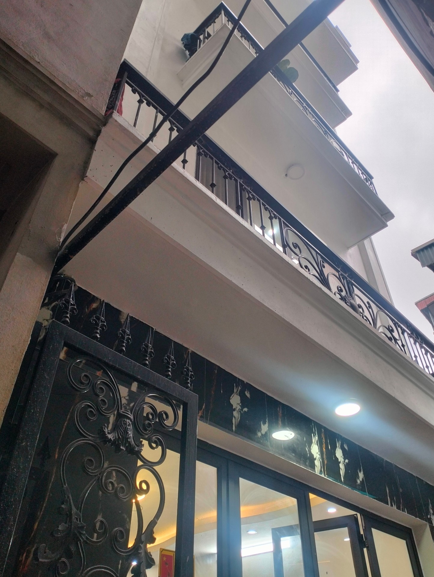 Bán nhà Tam Trinh - diện tích 45m2 5 tầng - Ô TÔ TRÁNH - giá 11,5 tỷ