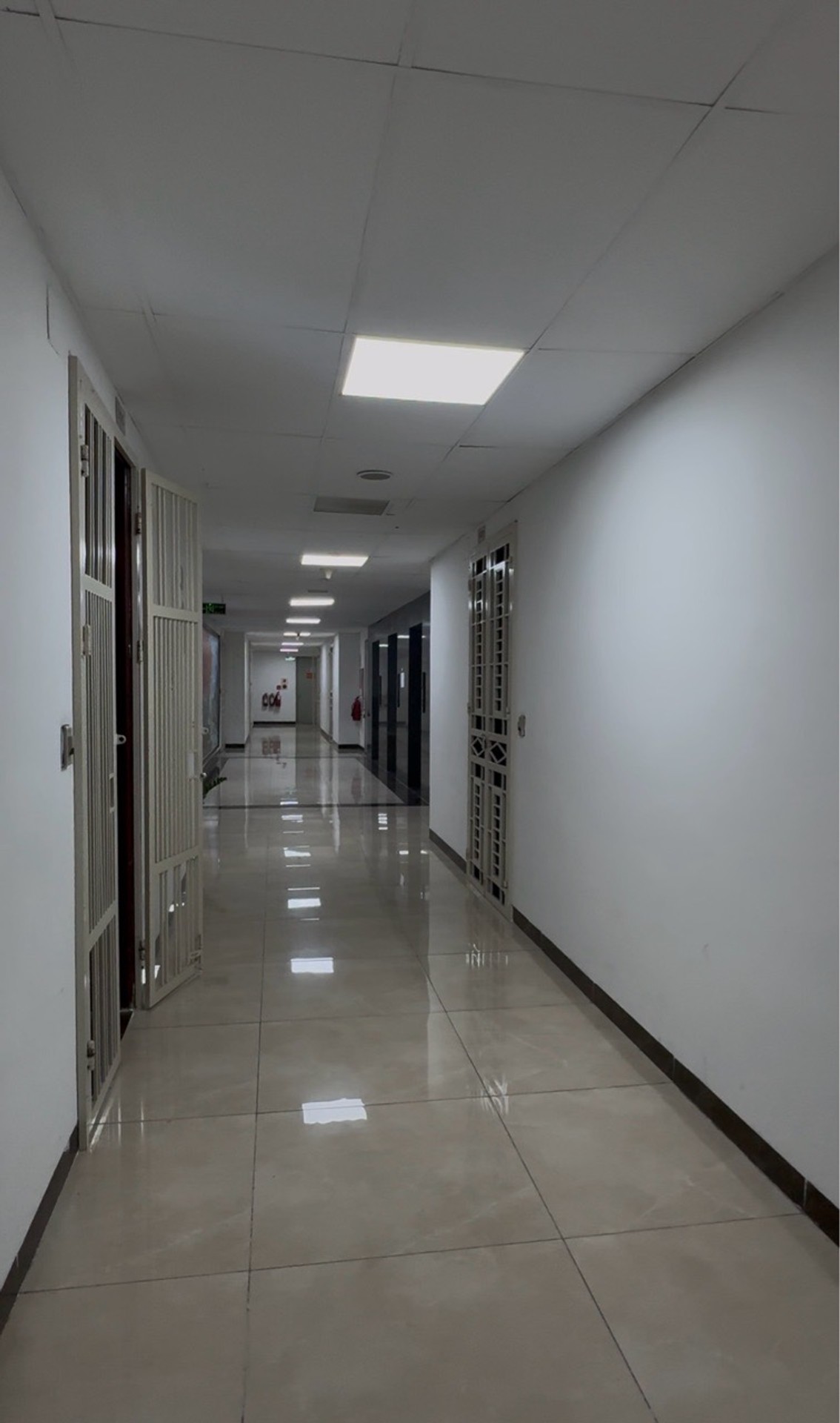 Bán nhà Minh Khai - diện tích 98m2 5 tầng - Tiện ích khỏi bàn - giá 8 tỷ