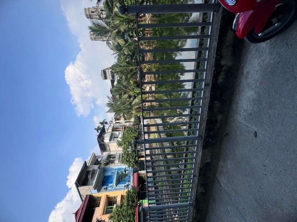 Bán nhà Giáp Bát - diện tích 98.5m2 4 tầng - Ô tô vào trong nhà - giá 25,5 tỷ