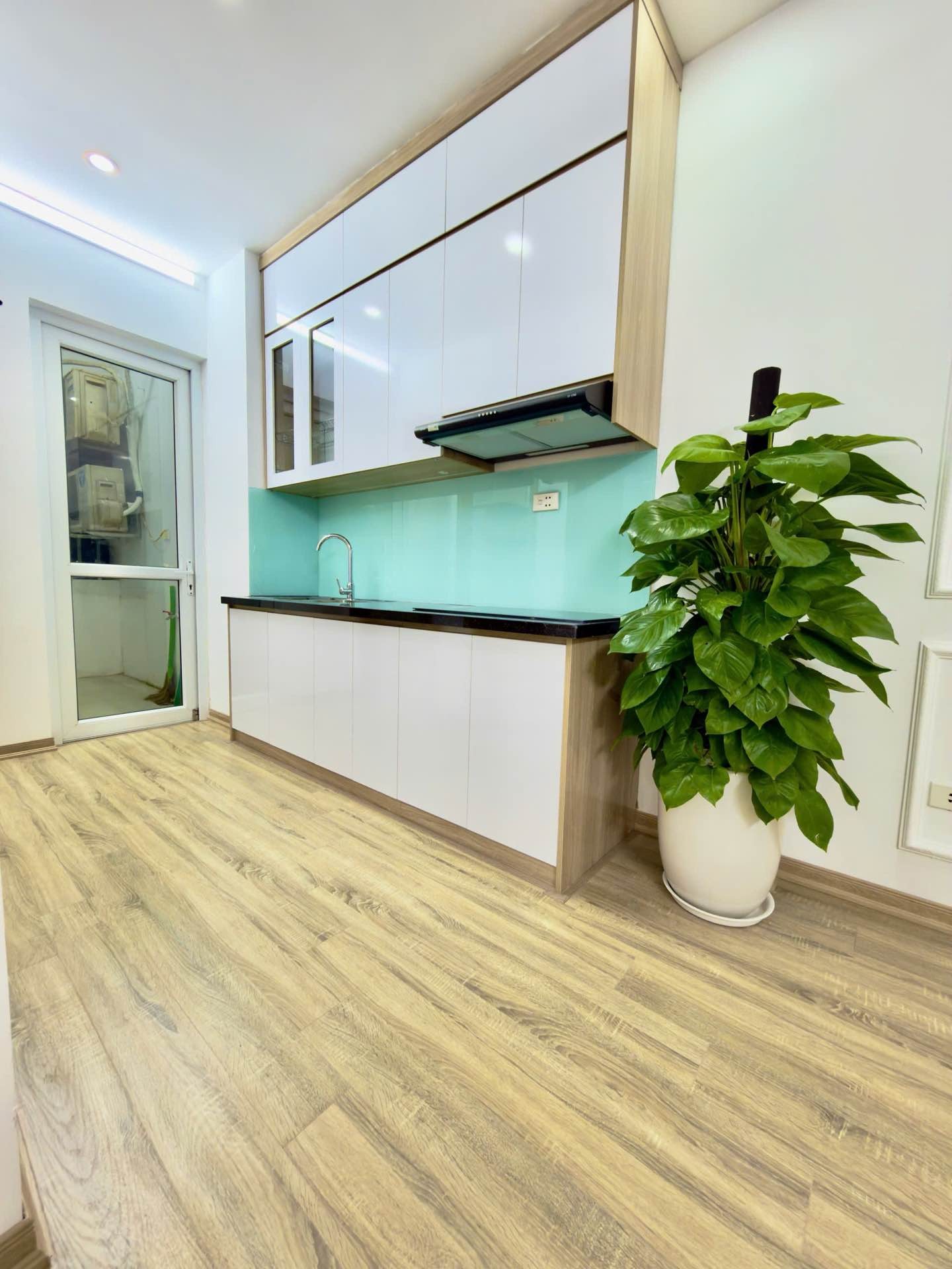 Bán nhà Nguyễn Xiển - diện tích 60m2 1 tầng - nhà đẹp hiếm có - giá 3,8 tỷ