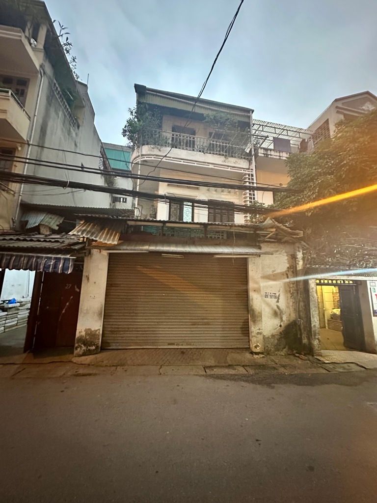 Bán nhà Yên Lạc - diện tích 110m2 3 tầng - ô tô vào nhà - giá 49,5 tỷ