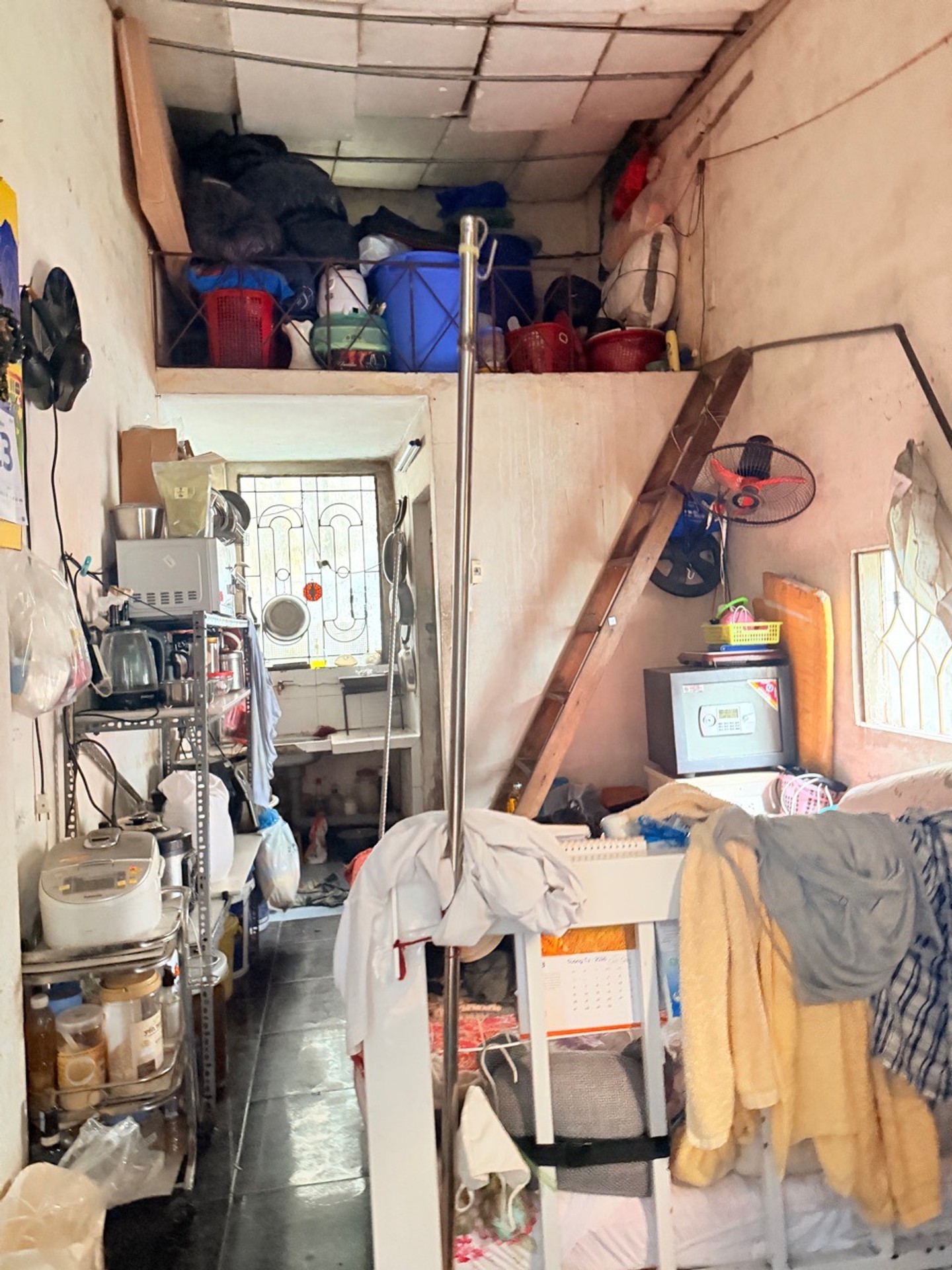 Bán nhà Hai Bà Trưng - diện tích 43m2 2 tầng - ô tô đỗ cửa - giá 12,6 tỷ