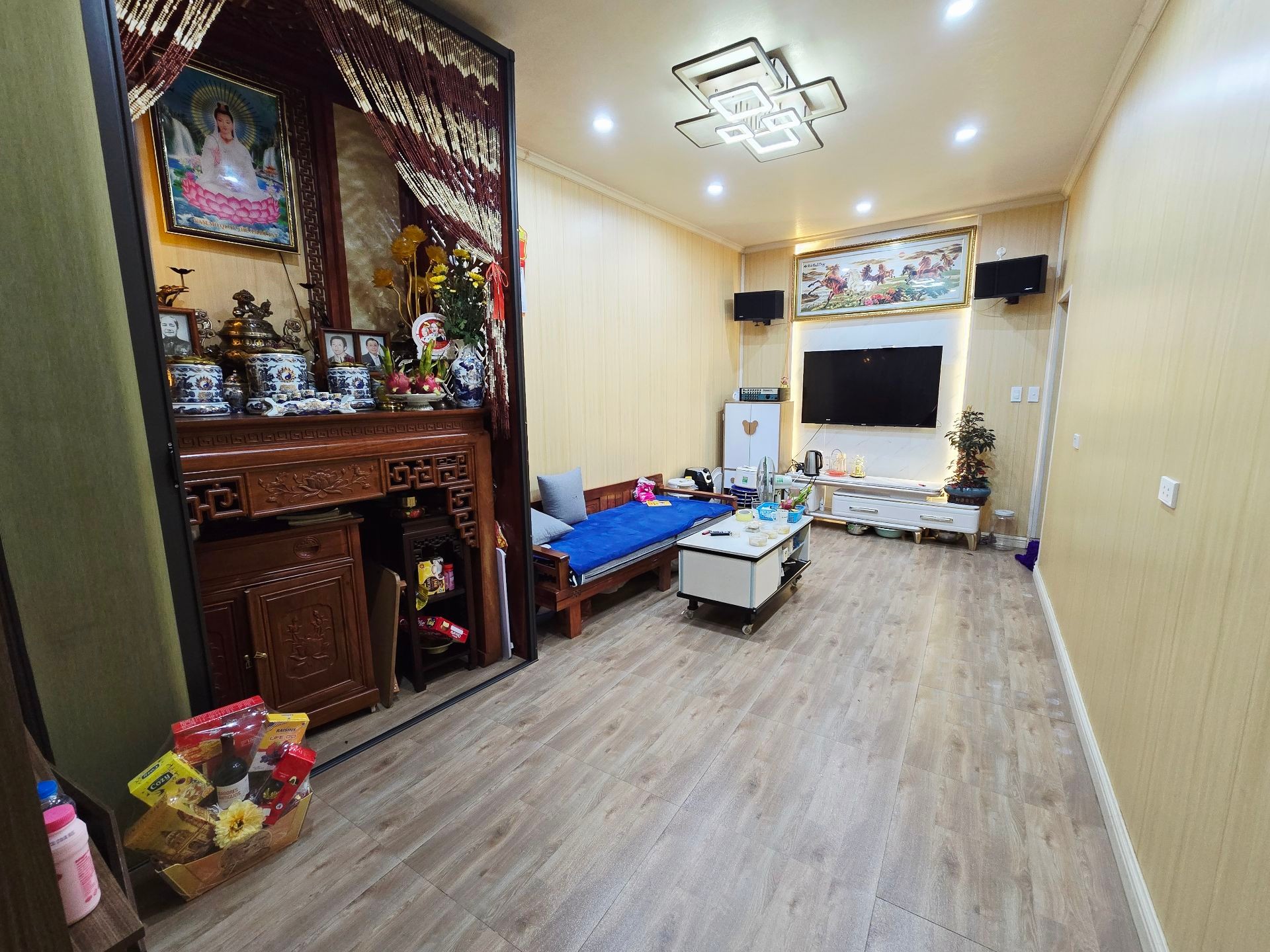 Bán nhà Ngô Thì Nhậm - diện tích 34m2 1 tầng - Nhà không nóc, mặt phố cách 10m - giá 4 tỷ