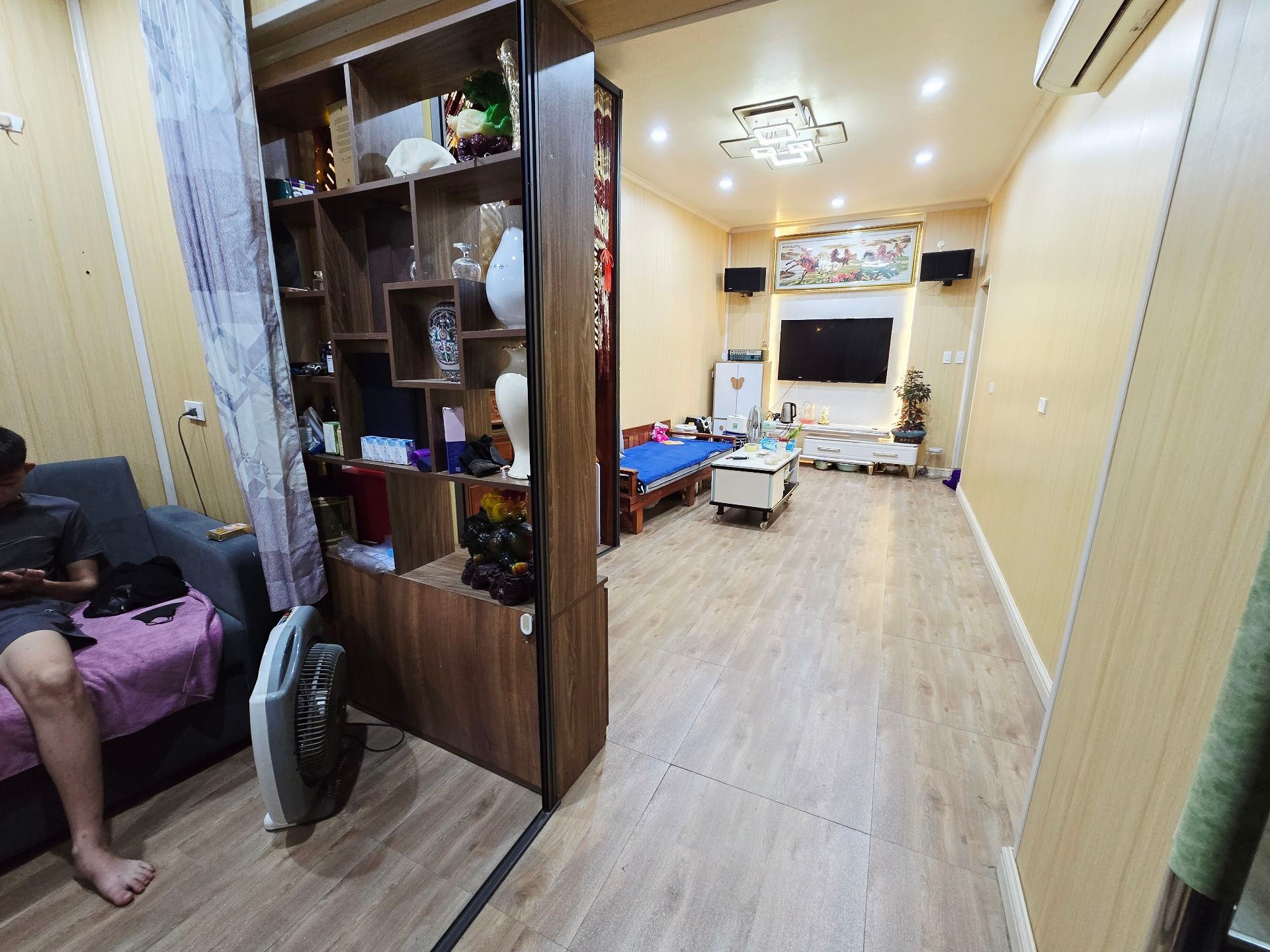 Bán nhà Ngô Thì Nhậm - diện tích 34m2 1 tầng - Nhà không nóc, mặt phố cách 10m - giá 4 tỷ