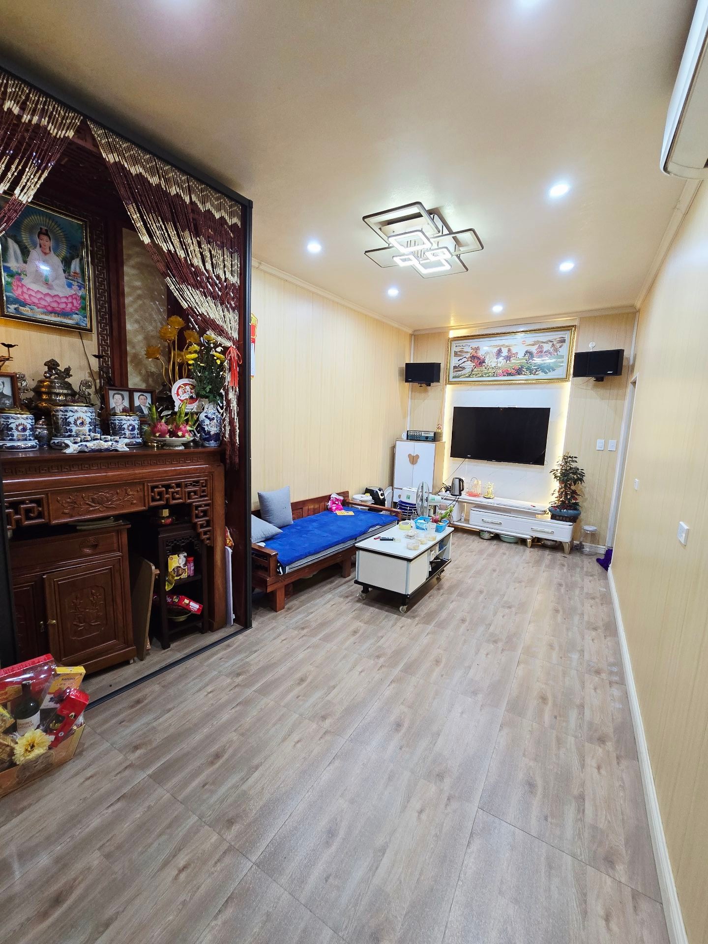 Bán nhà Ngô Thì Nhậm - diện tích 34m2 1 tầng - Nhà không nóc, mặt phố cách 10m - giá 4 tỷ