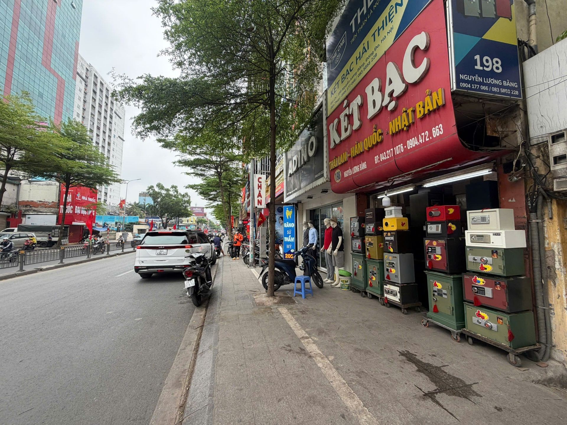 Bán nhà Nguyễn Lương Bằng - diện tích 233m2 2 tầng - Mặt phố thông số kim cương - giá 150 tỷ