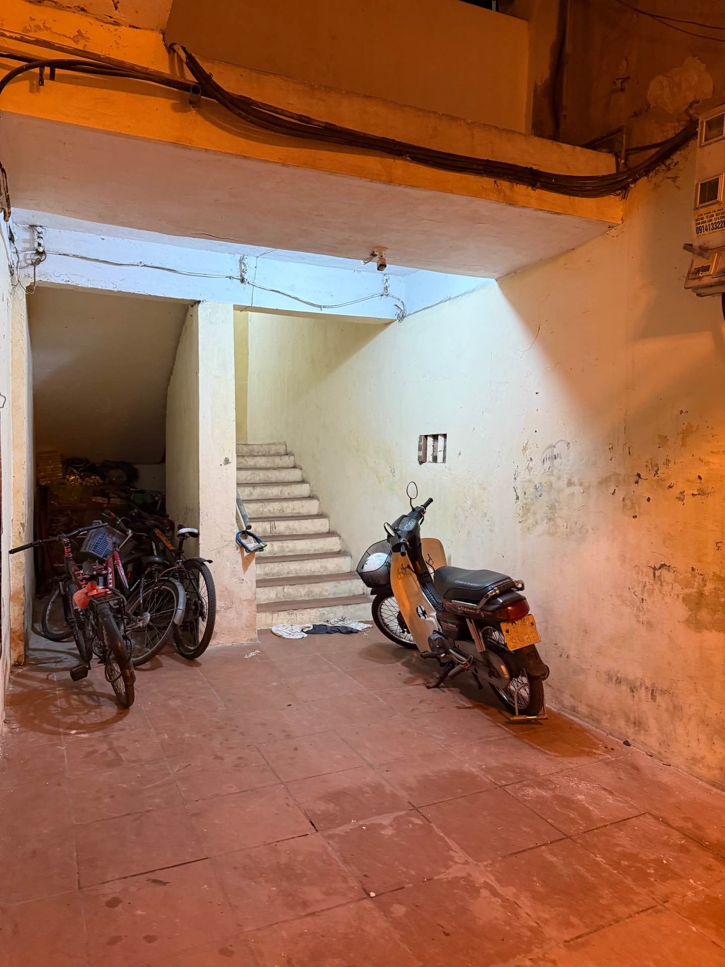 Bán nhà Ngọc Hồi - diện tích 50m2 2 tầng - Căn hộ tập thể thoáng mát - giá 3,4 tỷ