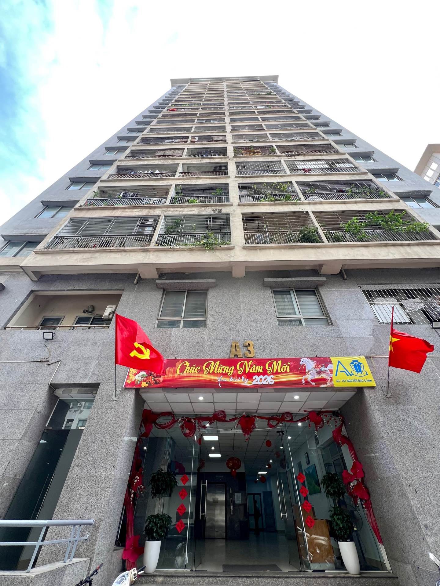 Bán nhà Nguyễn Đức Cảnh - diện tích 66m2 12 tầng - Thang máy - giá 5,29 tỷ
