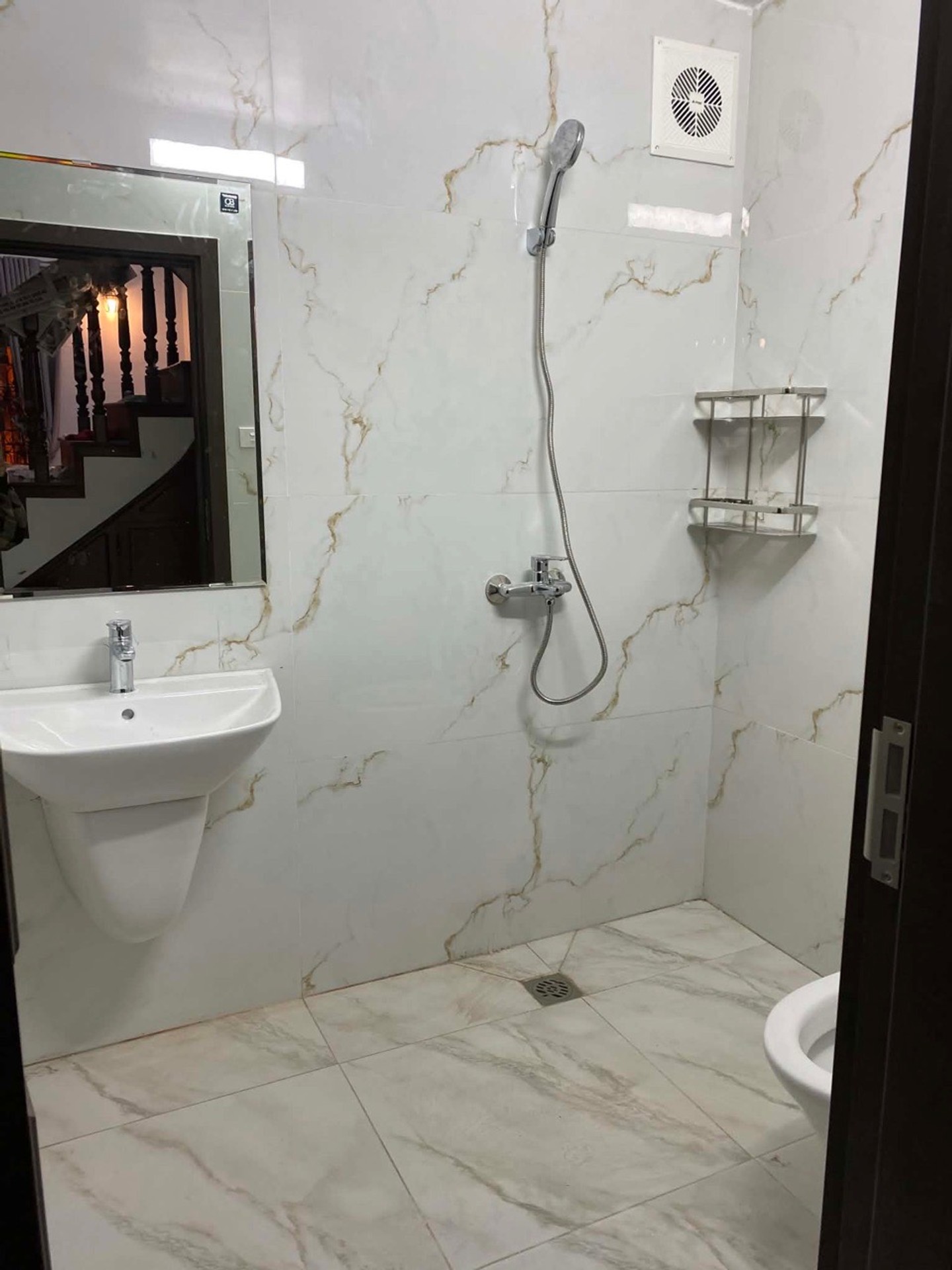 Bán nhà Minh Khai - diện tích 180m2 3 tầng - Nhà thoáng, full nội thất - giá 30 tỷ