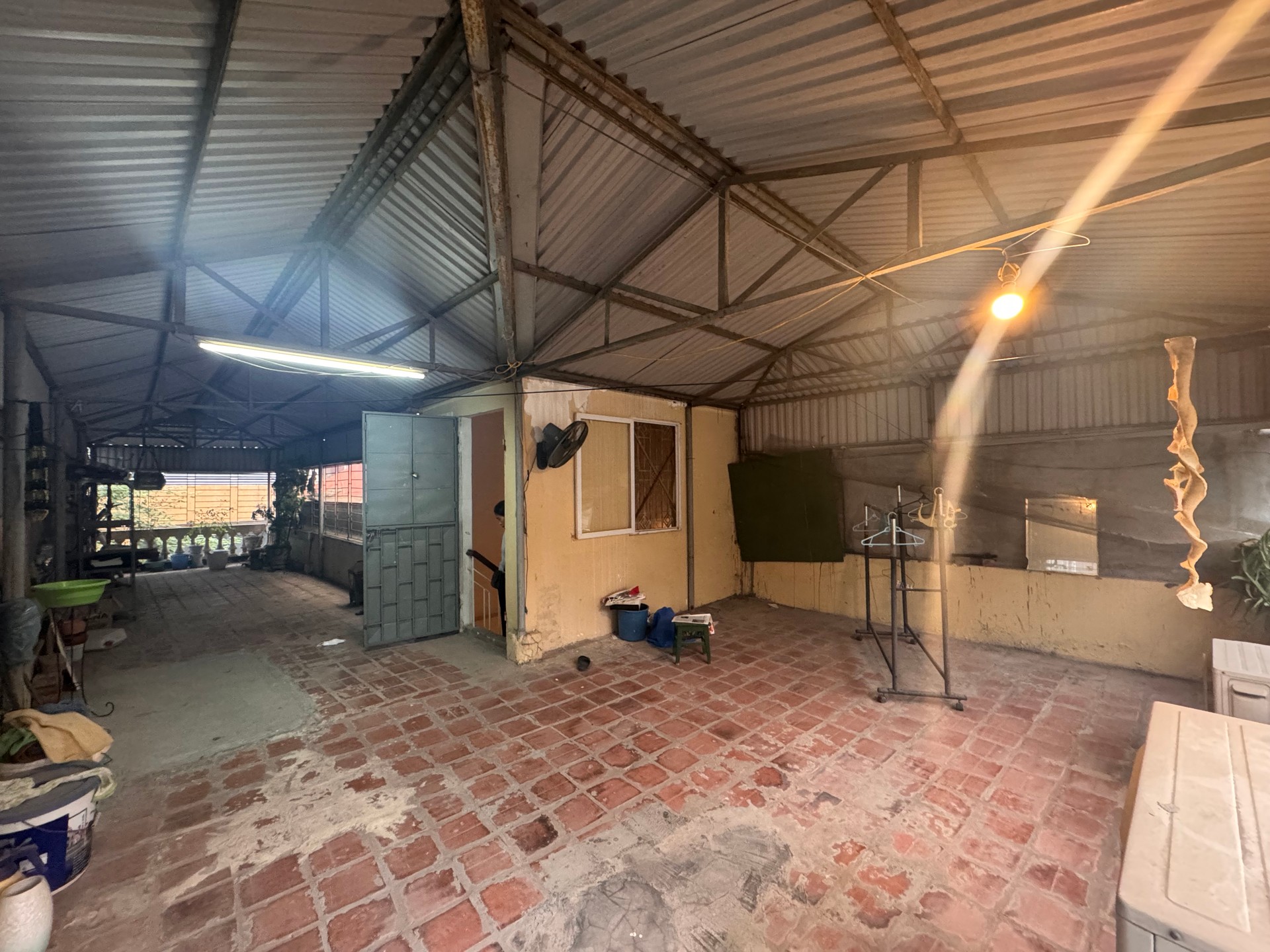 Bán nhà Vân Hồ - diện tích 75.6m2 2 tầng - Hẻm xe máy - giá 32,5 tỷ