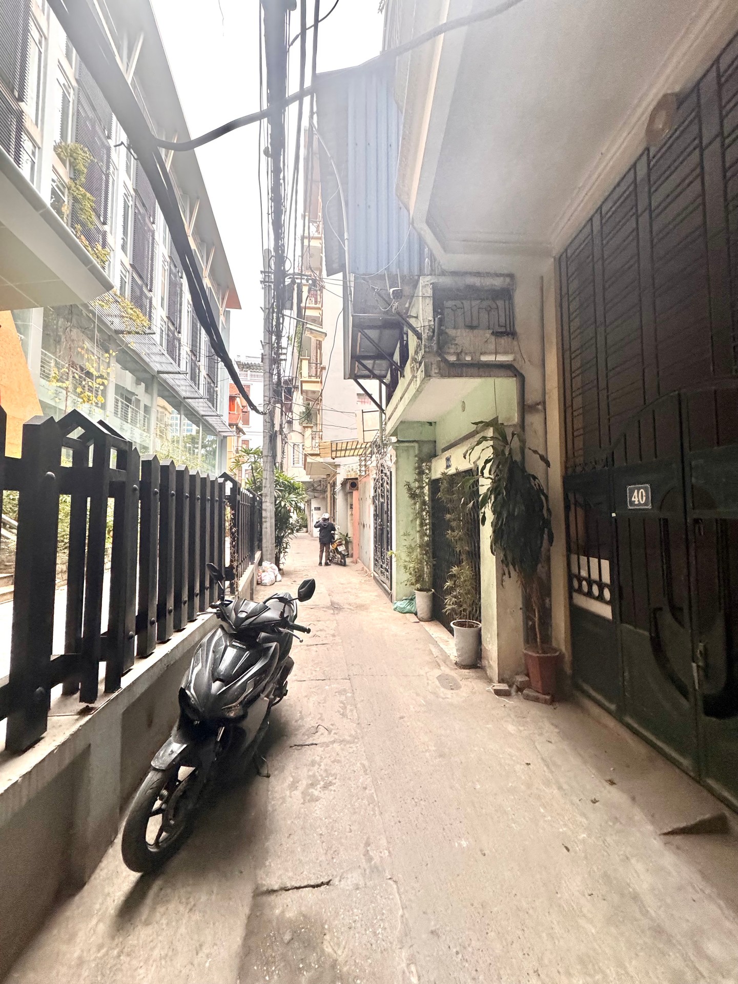 Bán nhà Vân Hồ - diện tích 75.6m2 2 tầng - Hẻm xe máy - giá 32,5 tỷ