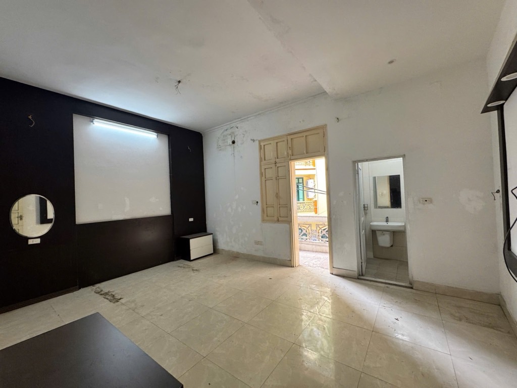 Bán nhà Ô Đồng Lầm - diện tích 103m2 5 tầng - Lô góc 2 mặt thoáng - giá 36,75 tỷ