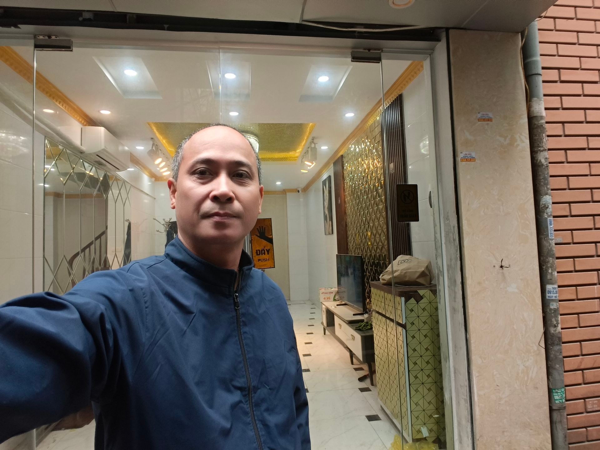 Bán nhà Trương Định - diện tích 21m2 4 tầng - Mặt ngõ thông, kinh doanh - giá 6,39 tỷ