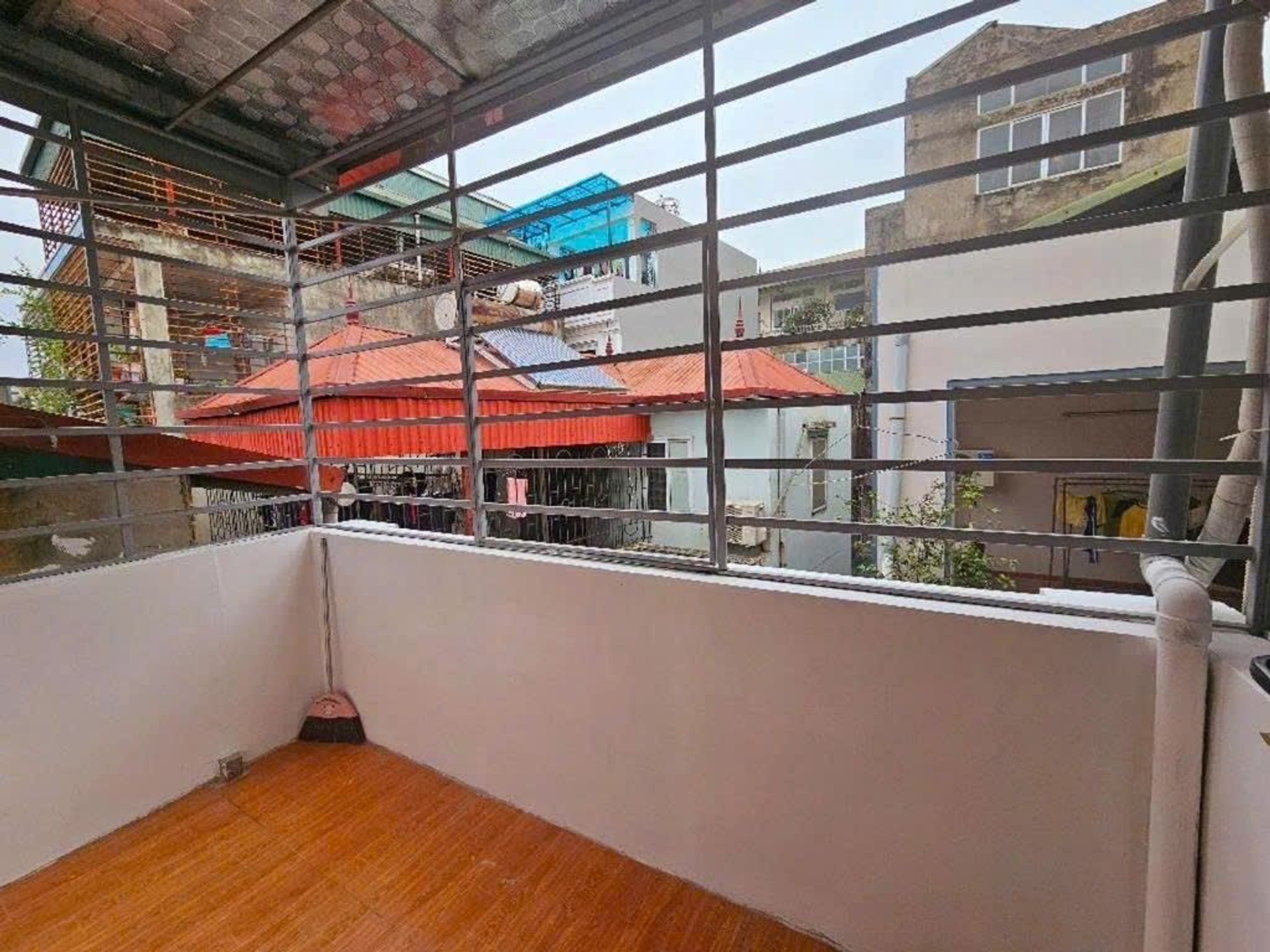 Bán nhà Trương Định - diện tích 21m2 4 tầng - Mặt ngõ thông, kinh doanh - giá 6,39 tỷ