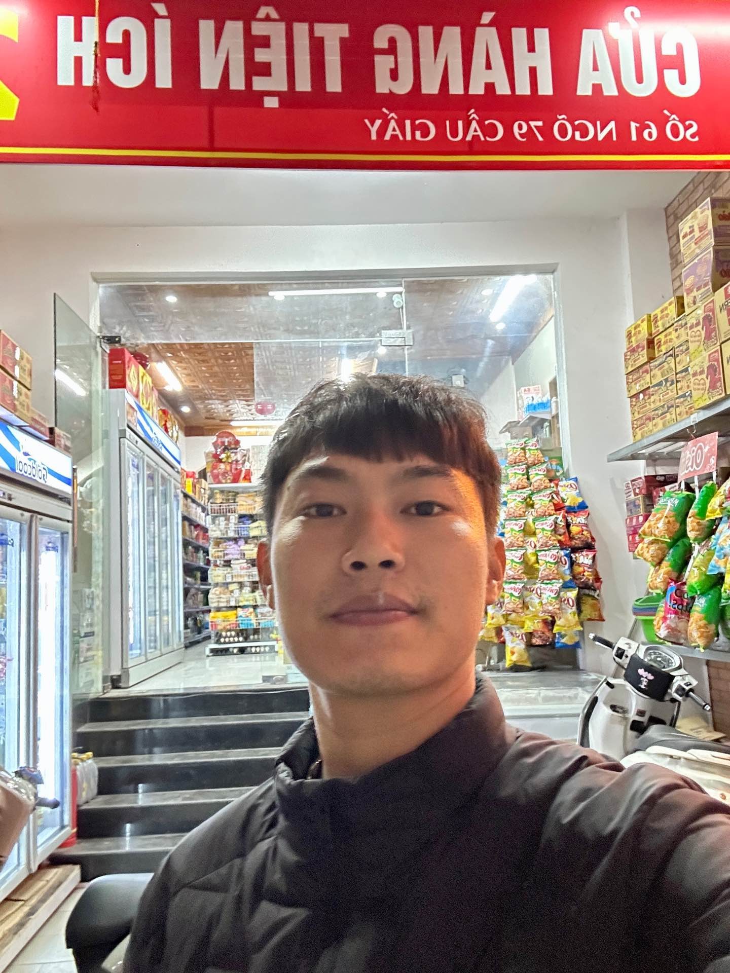 Bán nhà Cầu Giấy - diện tích 73m2 6 tầng - Lô góc 3 mặt thoáng - giá 29,5 tỷ