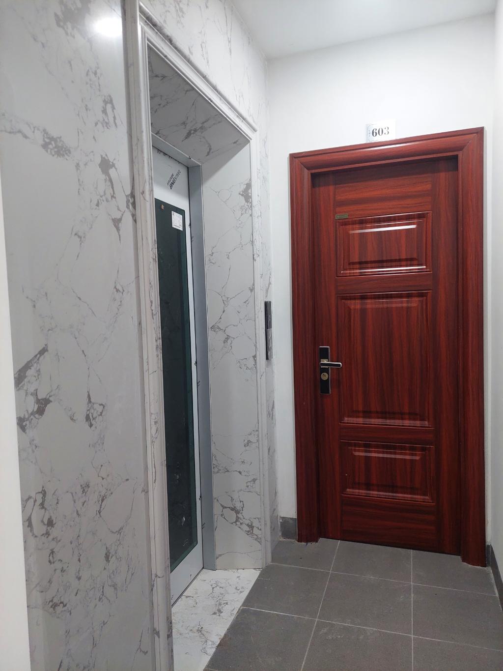 Bán nhà Khương Đình - diện tích 79m2 7 tầng - Lô góc 3 mặt thoáng - giá 27 tỷ