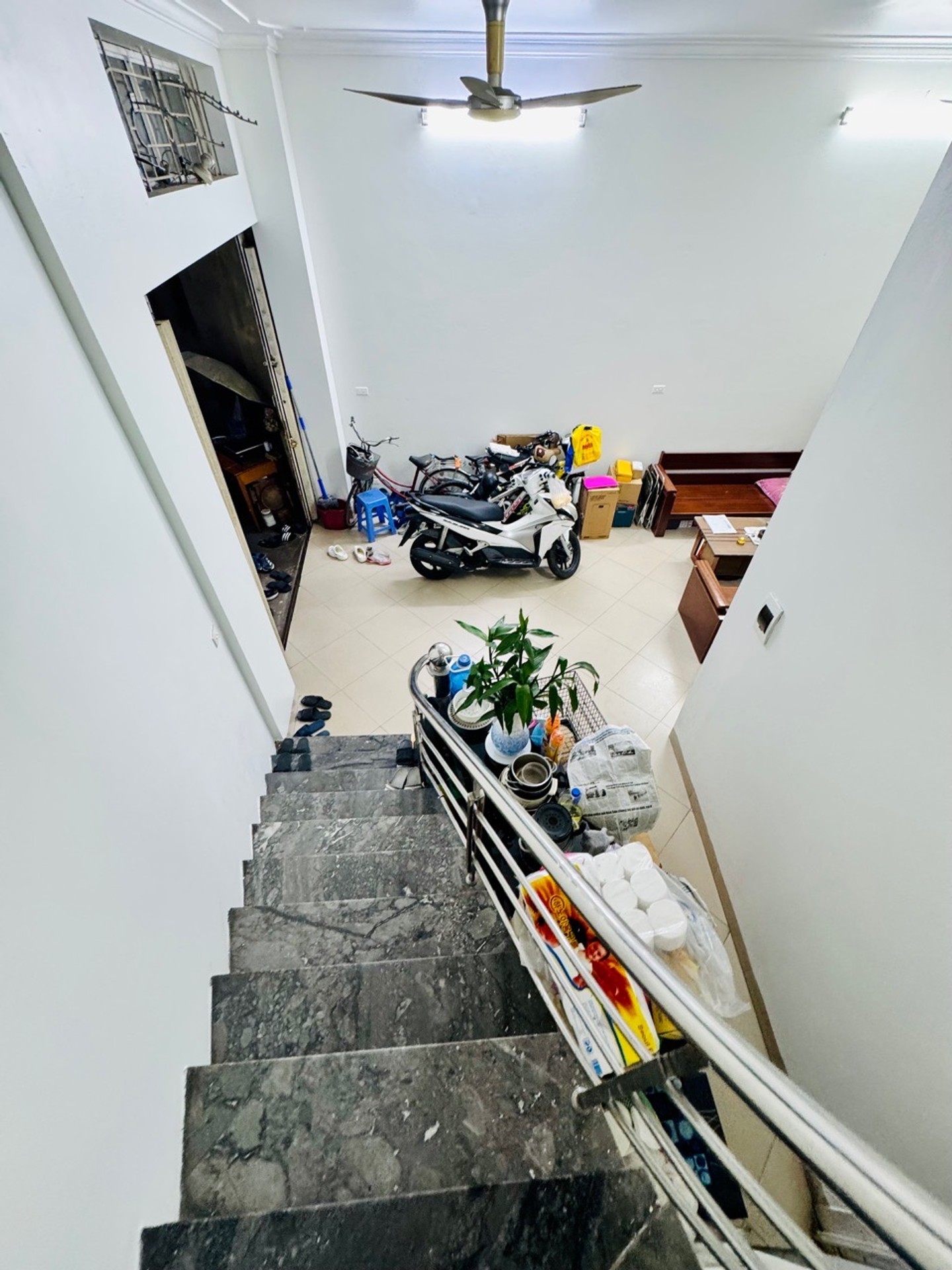 Bán nhà Giải Phóng - diện tích 55m2 5 tầng - Ô tô đỗ cổng - giá 13,5 tỷ