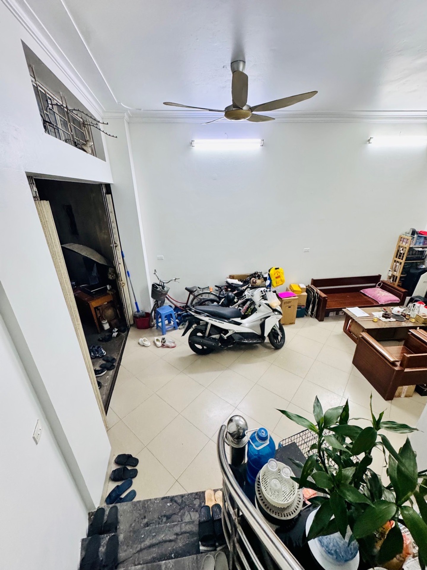 Bán nhà Giải Phóng - diện tích 55m2 5 tầng - Ô tô đỗ cổng - giá 13,5 tỷ