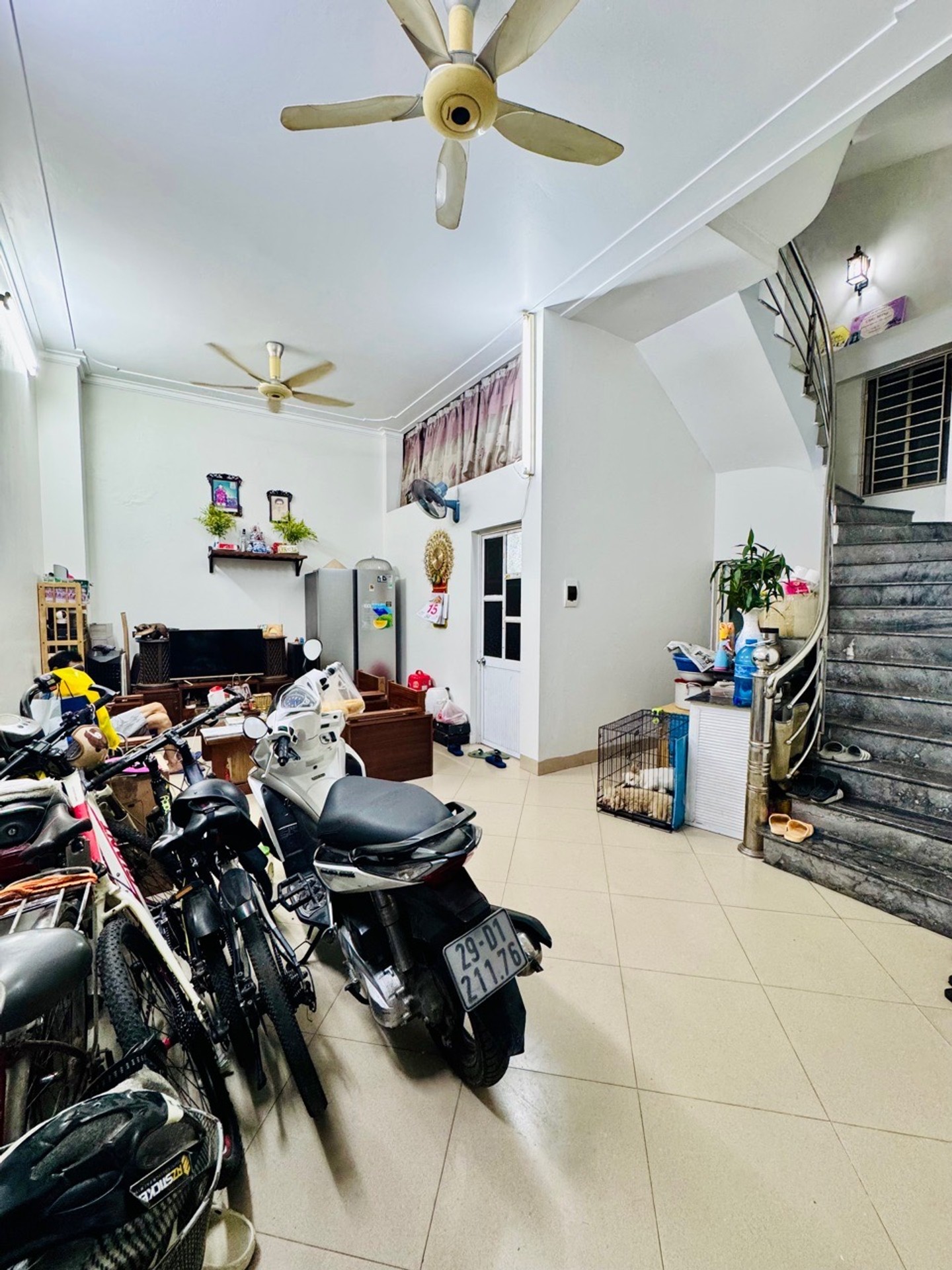 Bán nhà Giải Phóng - diện tích 55m2 5 tầng - Ô tô đỗ cổng - giá 13,5 tỷ