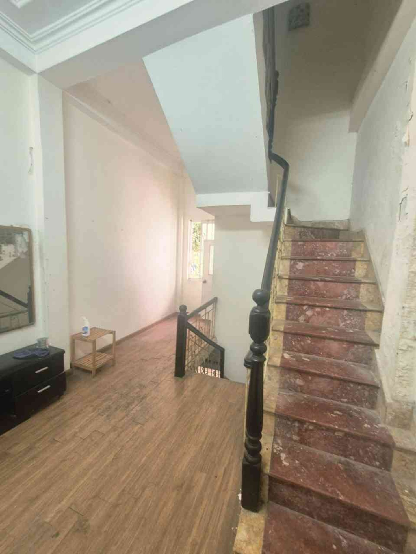 Bán nhà Kim Ngưu - diện tích 48m2 4 tầng - Vị trí đẹp, ô tô tránh - giá 9 tỷ