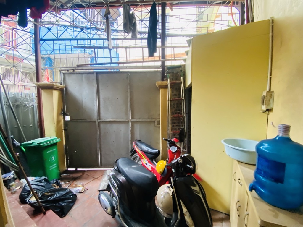 Bán nhà Kim Giang - diện tích 86m2 5 tầng - Lô góc, 2 mặt thoáng - giá 17,9 tỷ