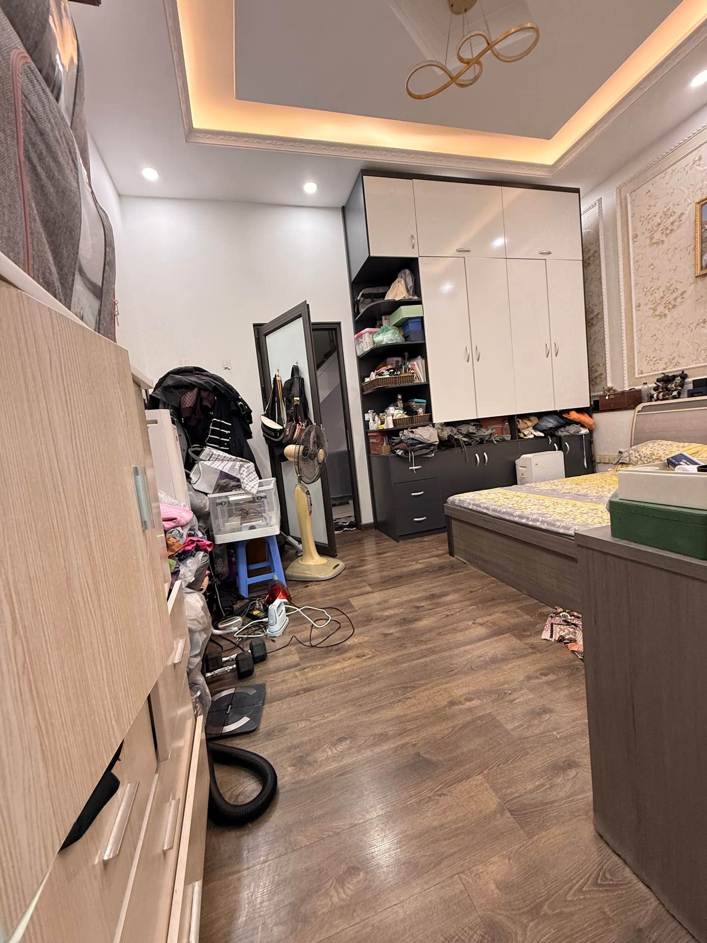 Bán nhà Ngõ Mai Hương - diện tích 49m2 4 tầng - Sổ đỏ chính chủ - giá 9,5 tỷ