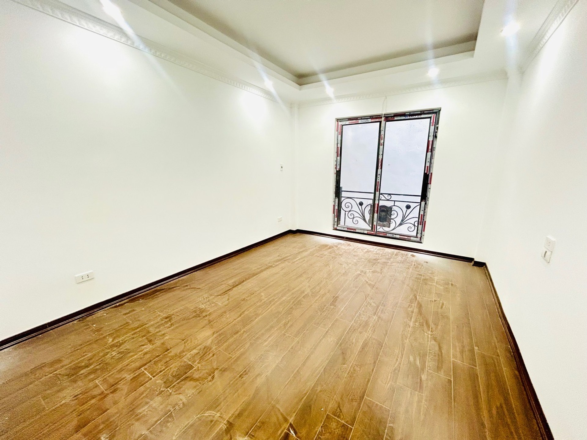 Bán nhà Nguyễn Khoái - diện tích 30m2 5 tầng - gần ô tô - giá 5,2 tỷ