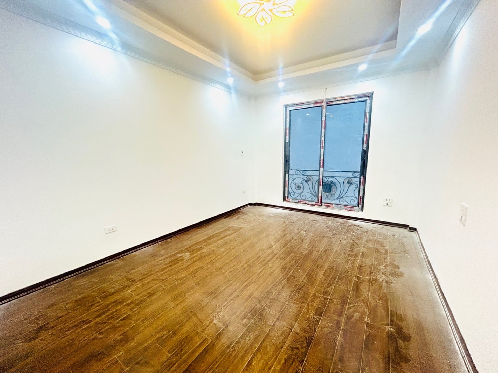 Bán nhà Nguyễn Khoái - diện tích 30m2 5 tầng - gần ô tô - giá 5,2 tỷ
