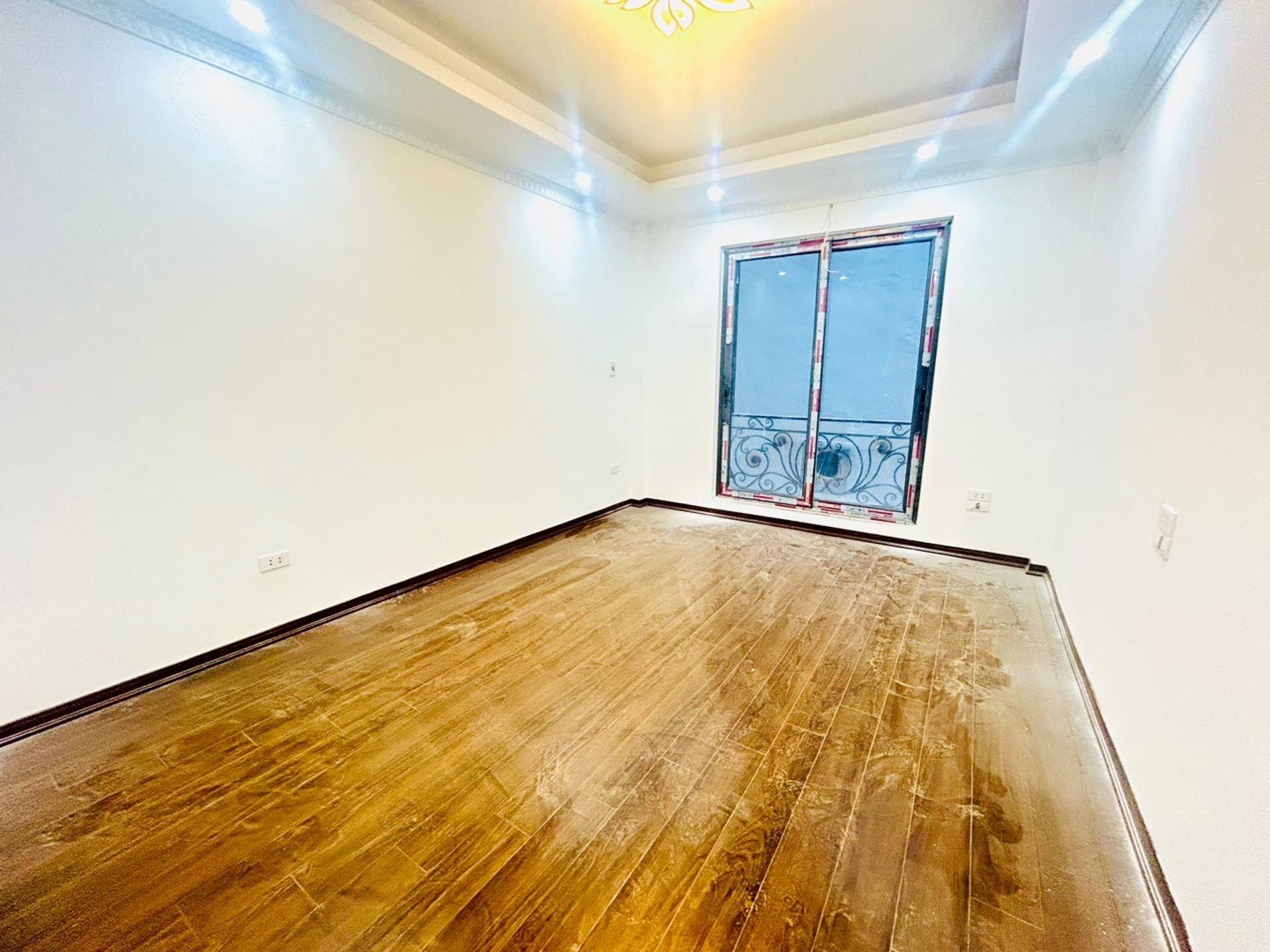 Bán nhà Nguyễn Khoái - diện tích 30m2 5 tầng - gần ô tô - giá 5,2 tỷ