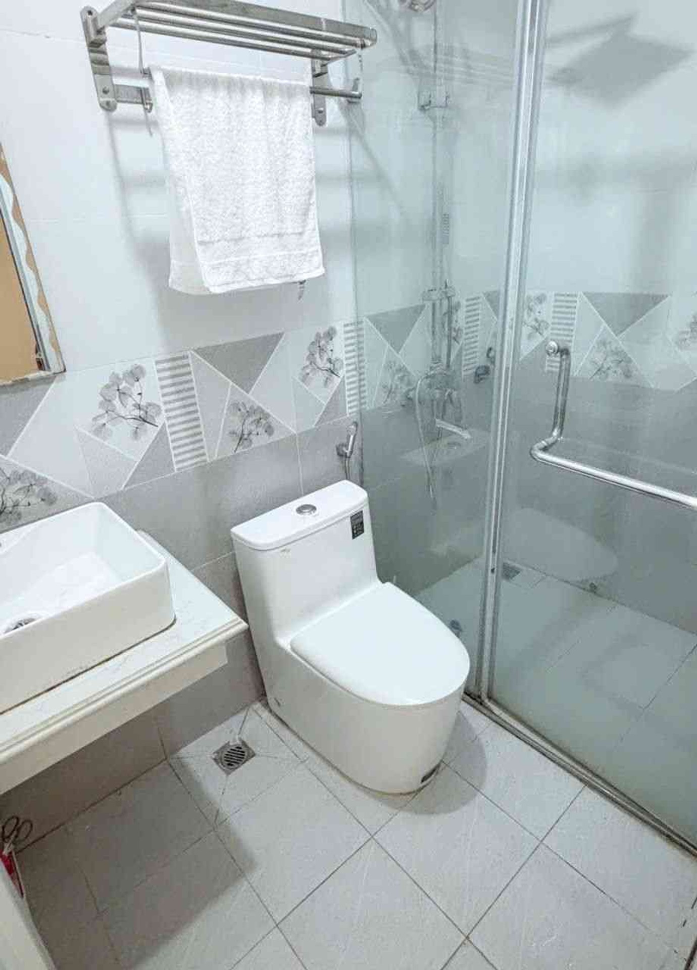 Bán nhà Bằng B - diện tích 37m2 4 tầng - gần ô tô - giá 9 tỷ