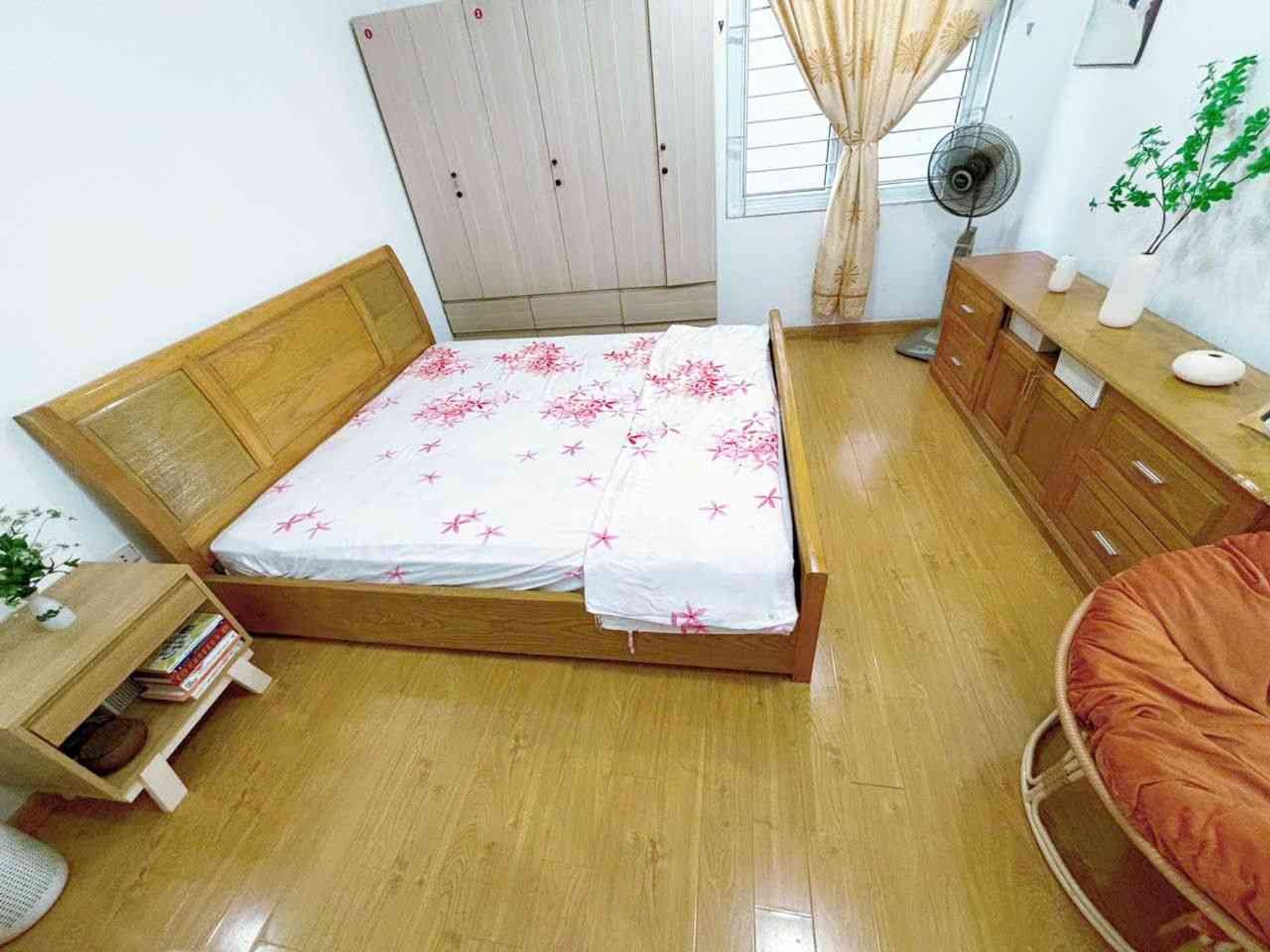 Bán nhà Bằng B - diện tích 37m2 4 tầng - gần ô tô - giá 9 tỷ