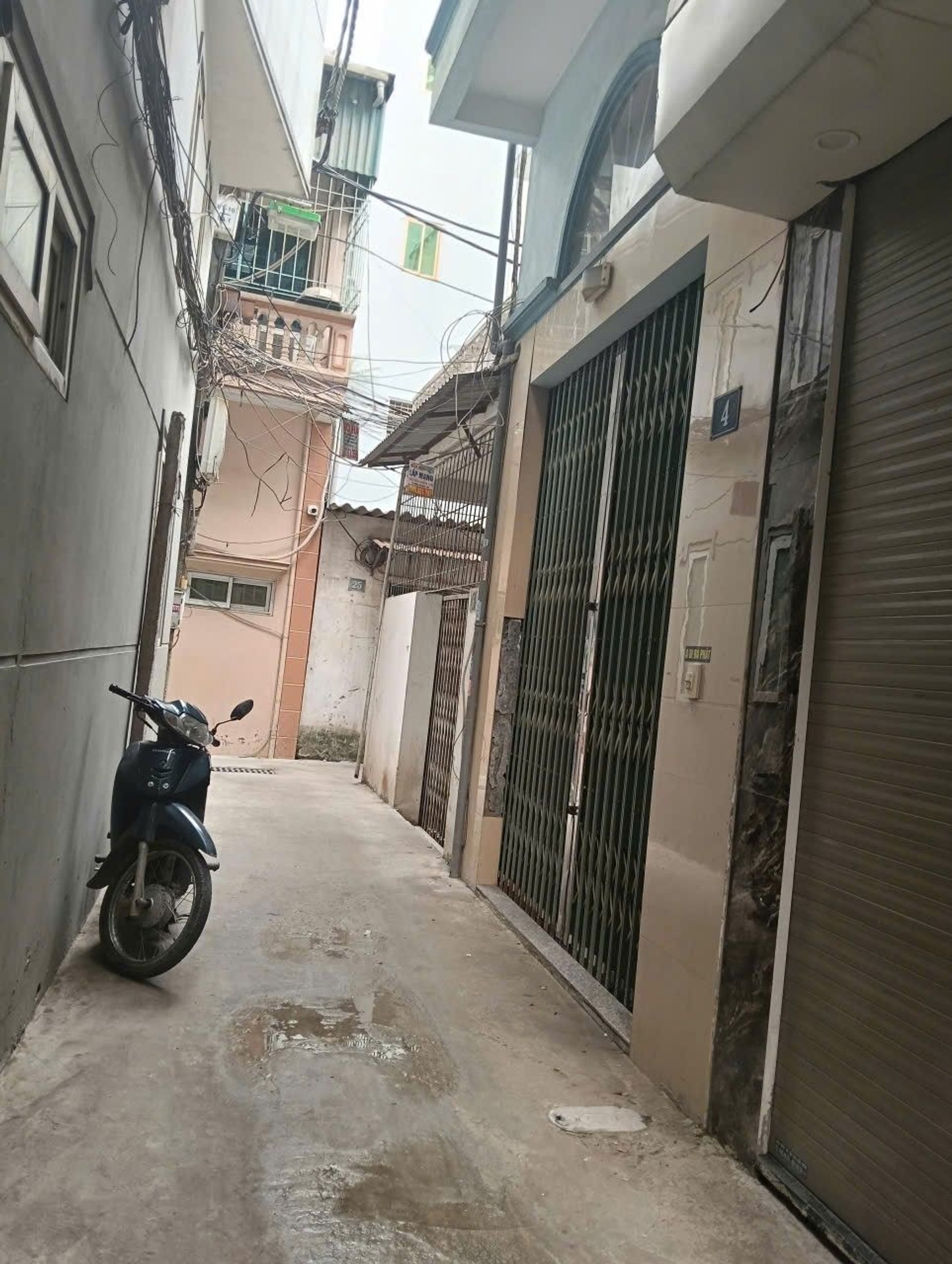 Bán nhà Minh Khai - diện tích 43m2 2 tầng - ô tô đỗ cửa - giá 12,99 tỷ