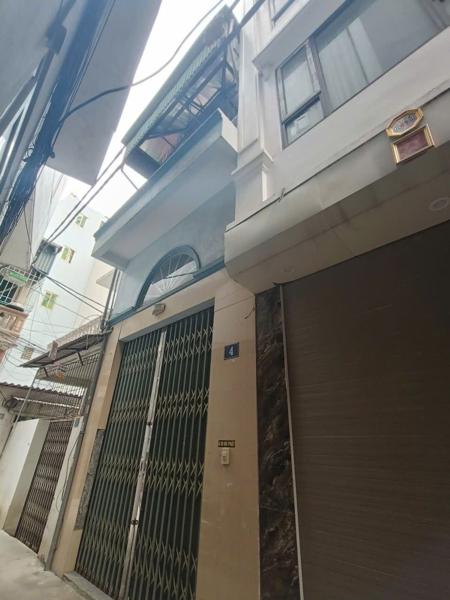 Bán nhà Minh Khai - diện tích 43m2 2 tầng - ô tô đỗ cửa - giá 12,99 tỷ