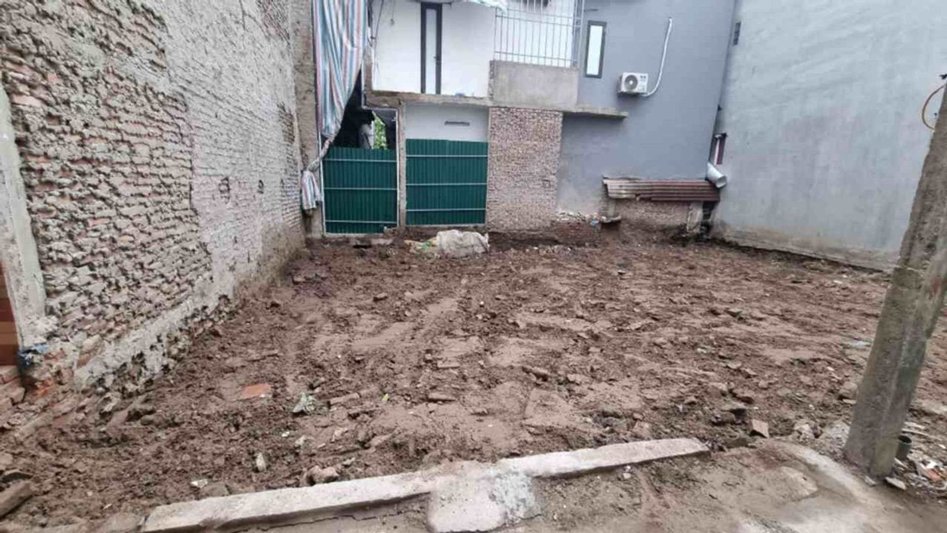 Bán nhà Thanh Lân - diện tích 50m2 1 tầng - ngõ ba gác - giá 7,8 tỷ