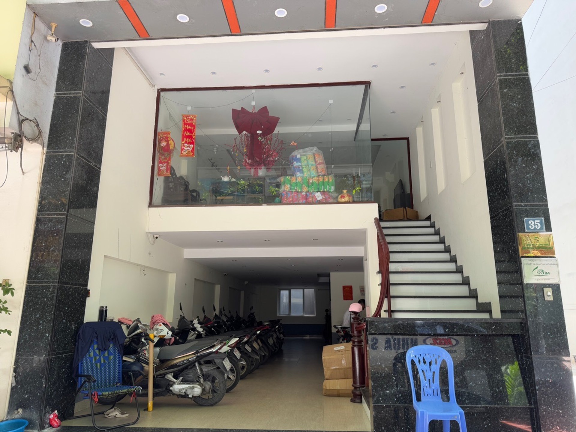Bán nhà Nguyễn Hữu Thọ - diện tích 90m2 11 tầng - Ô tô tải tránh - giá 52,9 tỷ
