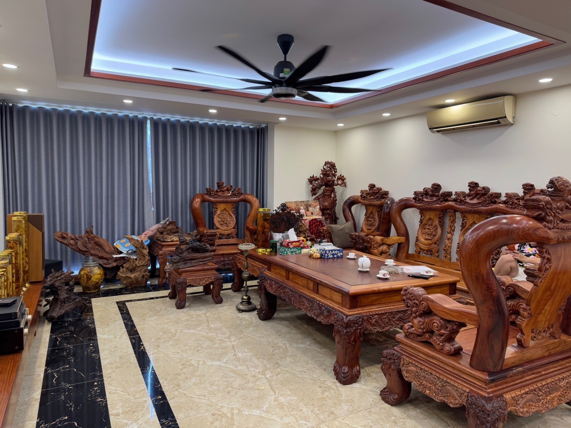 Bán nhà Nguyễn Hữu Thọ - diện tích 90m2 11 tầng - Ô tô tải tránh - giá 52,9 tỷ