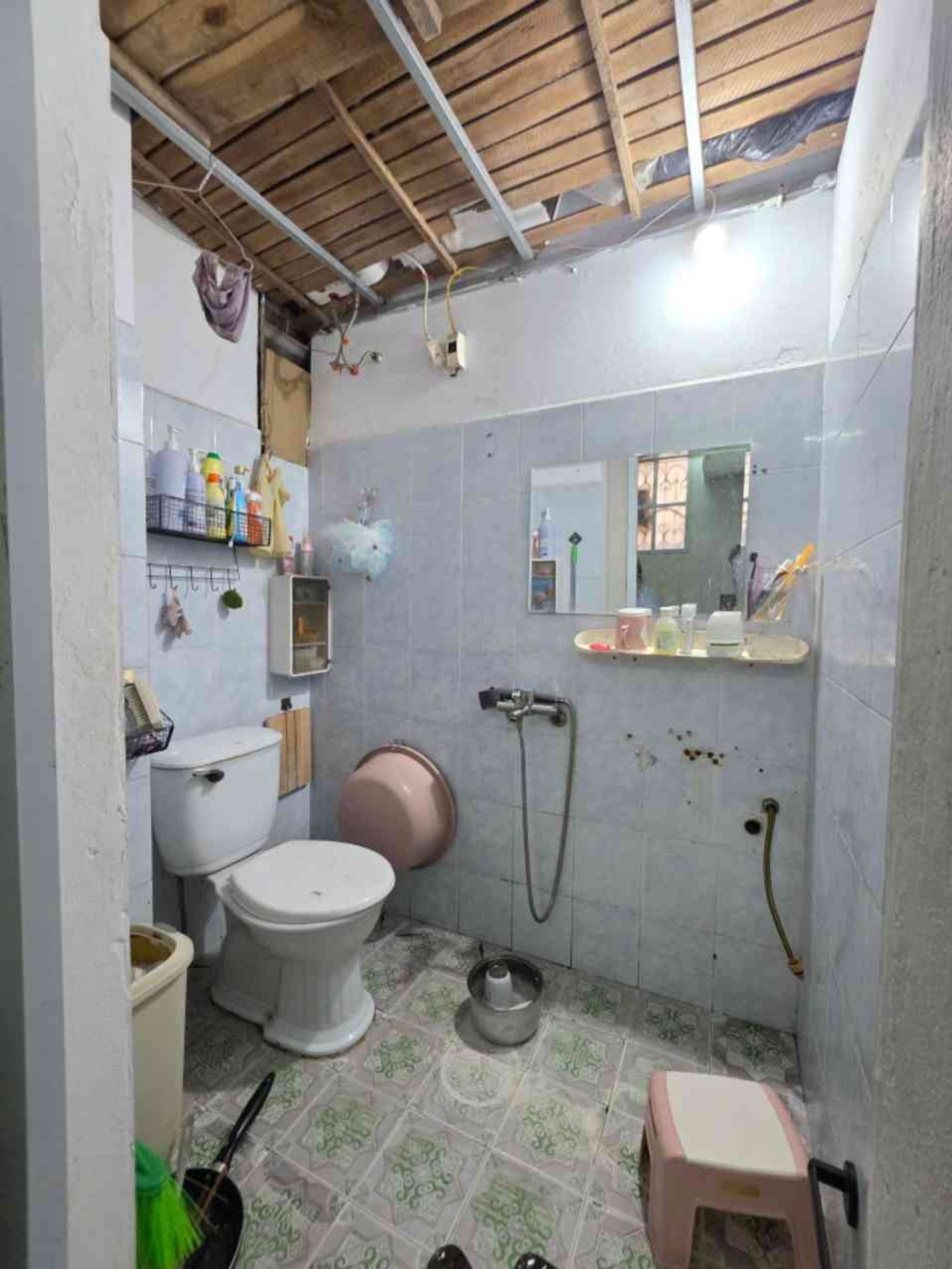 Bán nhà Vũ Hữu - diện tích 120m2 1 tầng - ô tô đỗ cửa - giá 4,9 tỷ