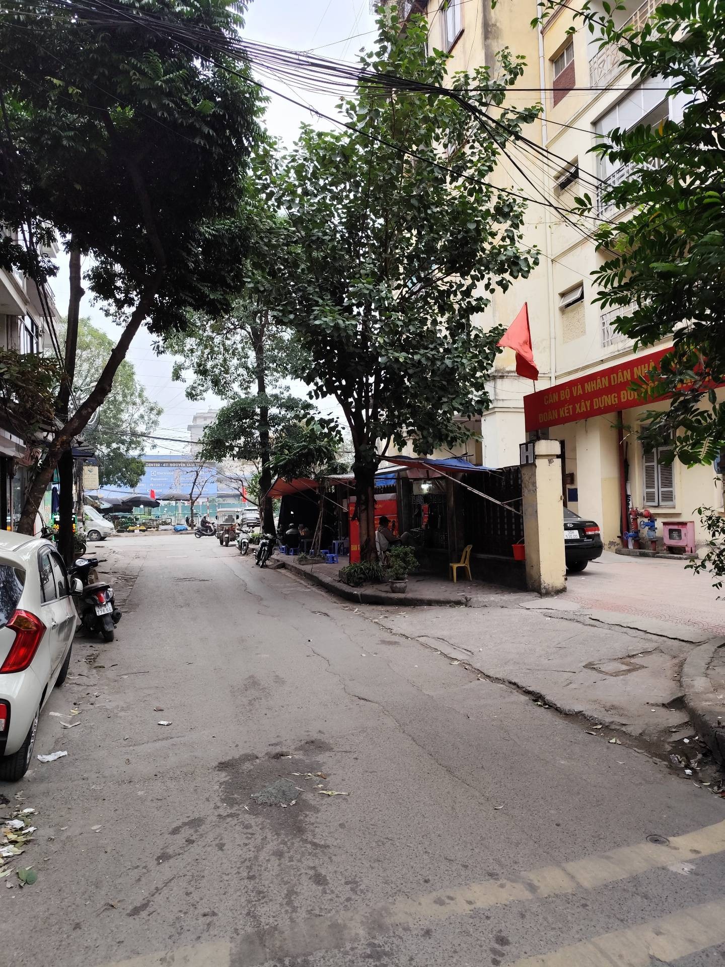 Bán nhà Tân Mai - diện tích 66m2 9 tầng - Nhà có chốt công an giao thông - giá 5,3 tỷ