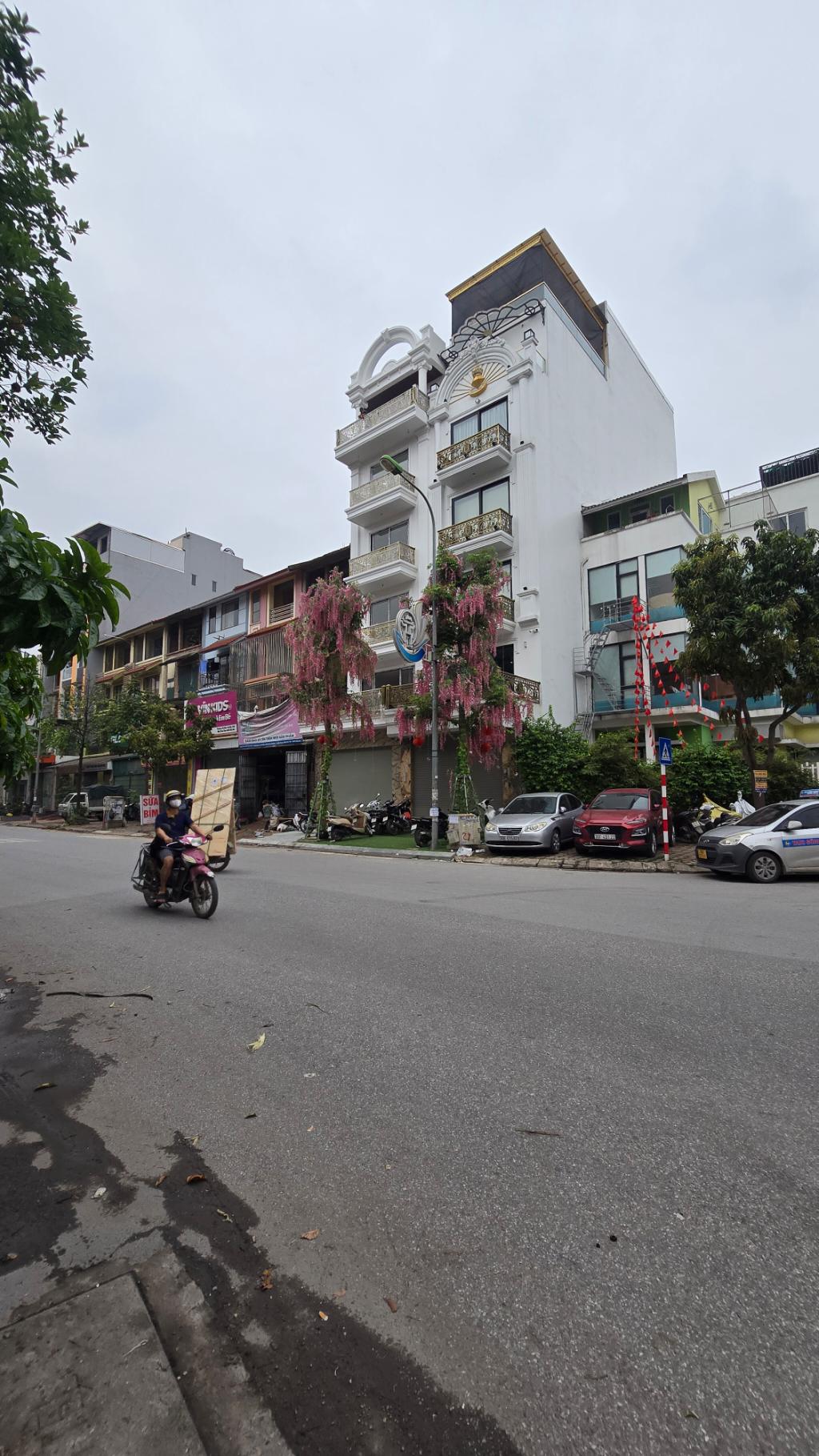 Bán nhà Tổng Cục V Tân Triều - diện tích 176m2 5 tầng - Lô góc, mặt tiền siêu rộng - giá 6,8 tỷ