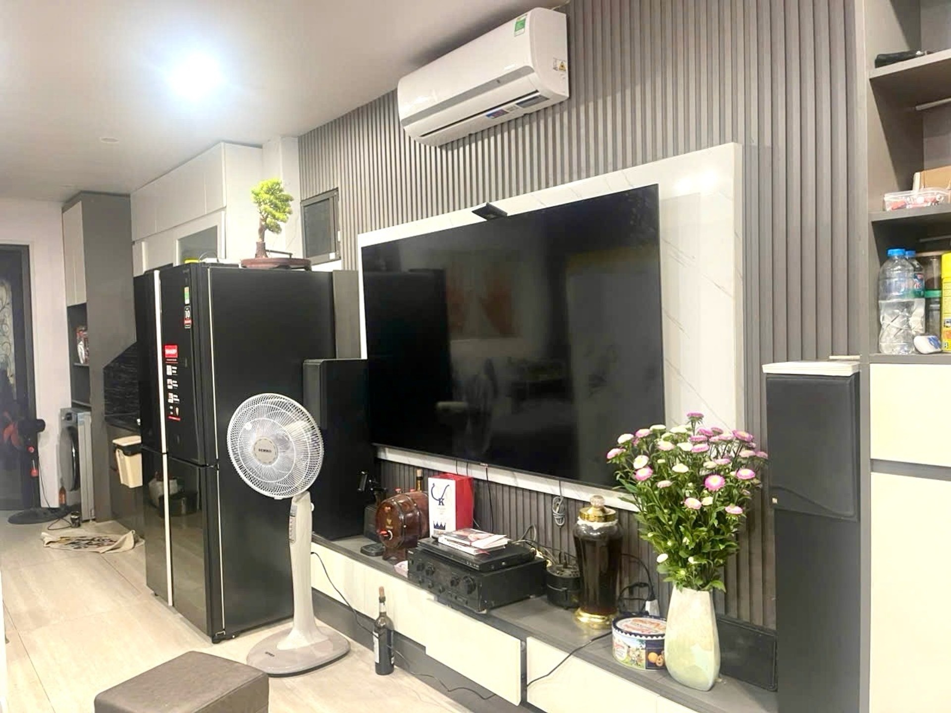 Bán nhà Quỳnh Mai - diện tích 60m2 1 tầng - Ô TÔ ĐỖ TRƯỚC NHÀ - giá 2,5 tỷ