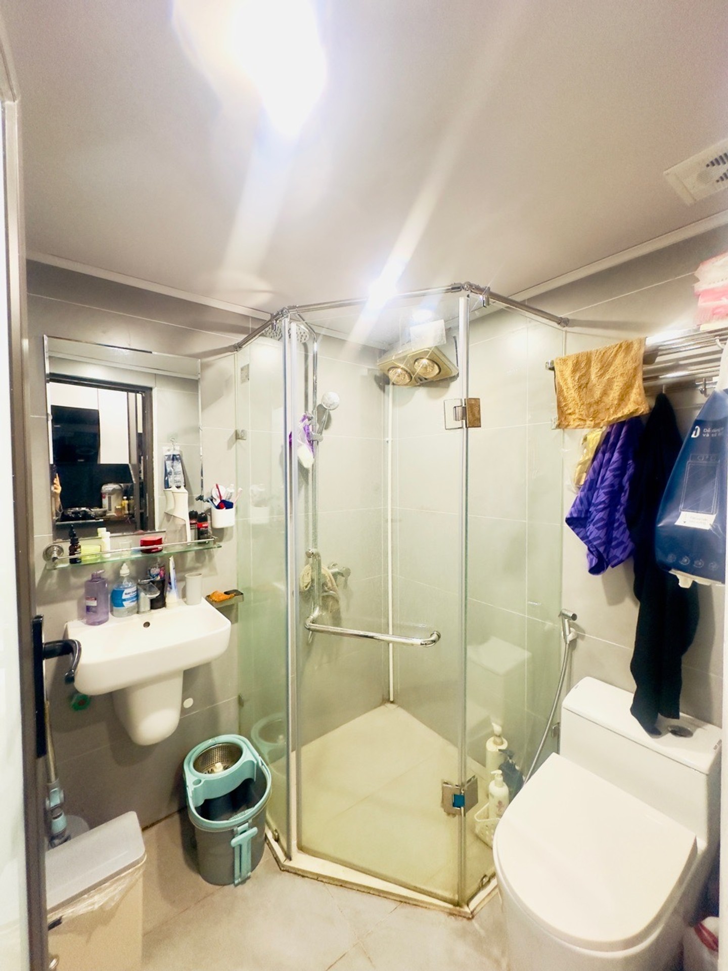Bán nhà Quỳnh Mai - diện tích 60m2 1 tầng - Ô TÔ ĐỖ TRƯỚC NHÀ - giá 2,5 tỷ