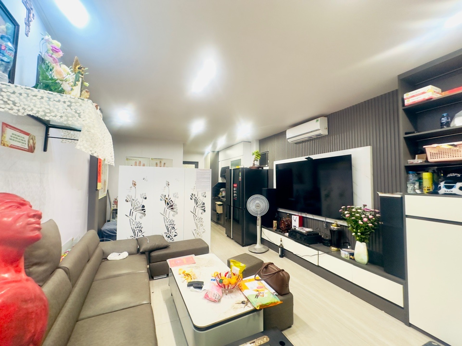 Bán nhà Quỳnh Mai - diện tích 60m2 1 tầng - Ô TÔ ĐỖ TRƯỚC NHÀ - giá 2,5 tỷ
