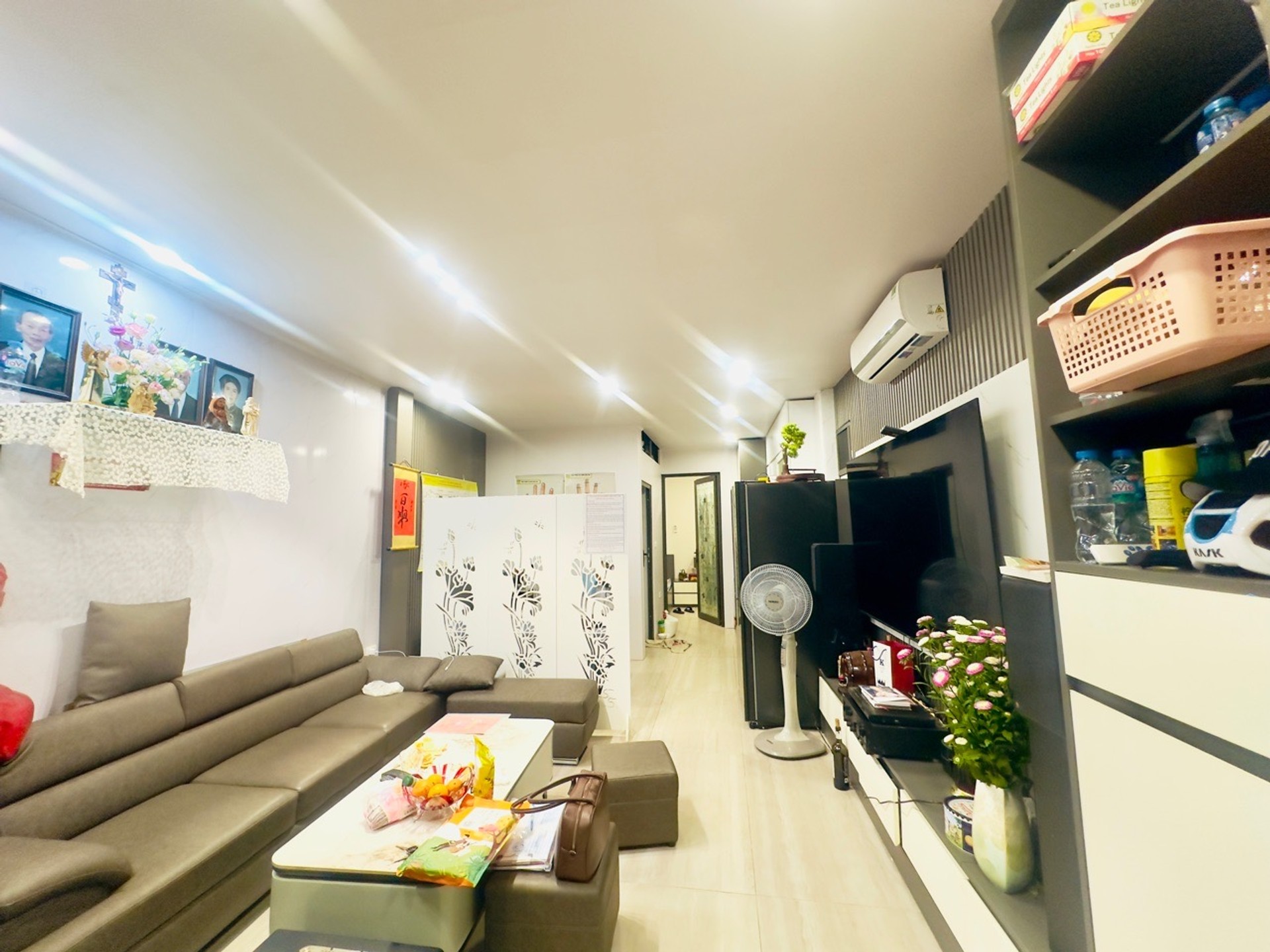 Bán nhà Quỳnh Mai - diện tích 60m2 1 tầng - Ô TÔ ĐỖ TRƯỚC NHÀ - giá 2,5 tỷ