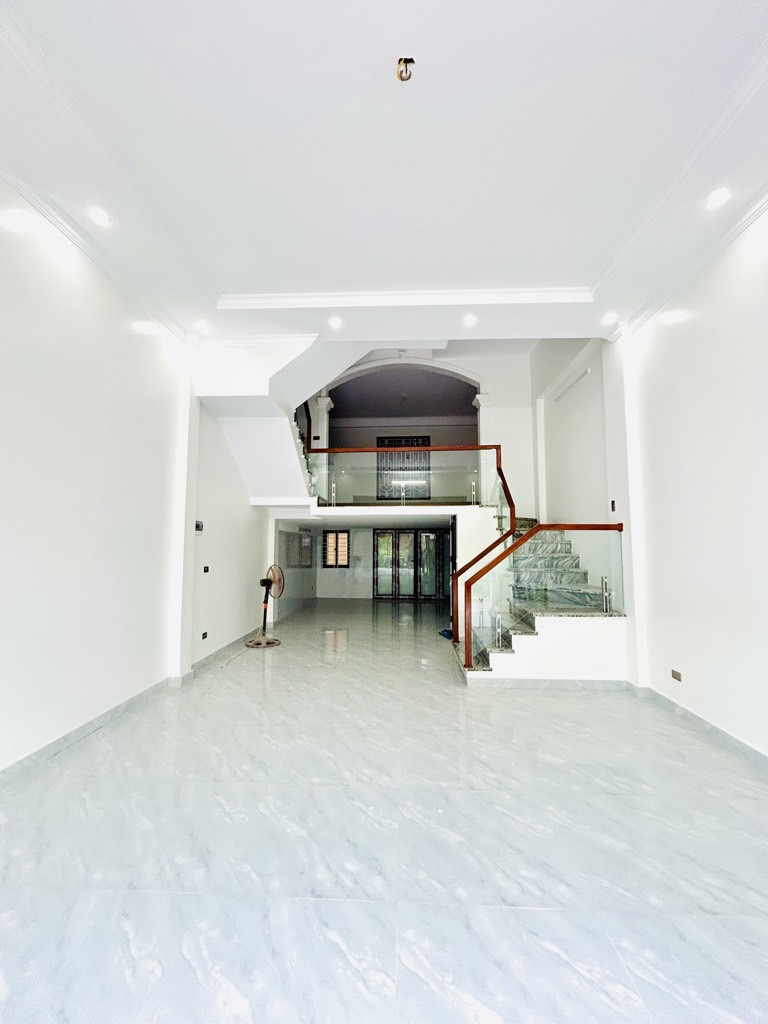 Bán nhà Yên Sở - diện tích 63m2 5 tầng - Ô TÔ - VIEW ĐẸP - giá 24,2 tỷ